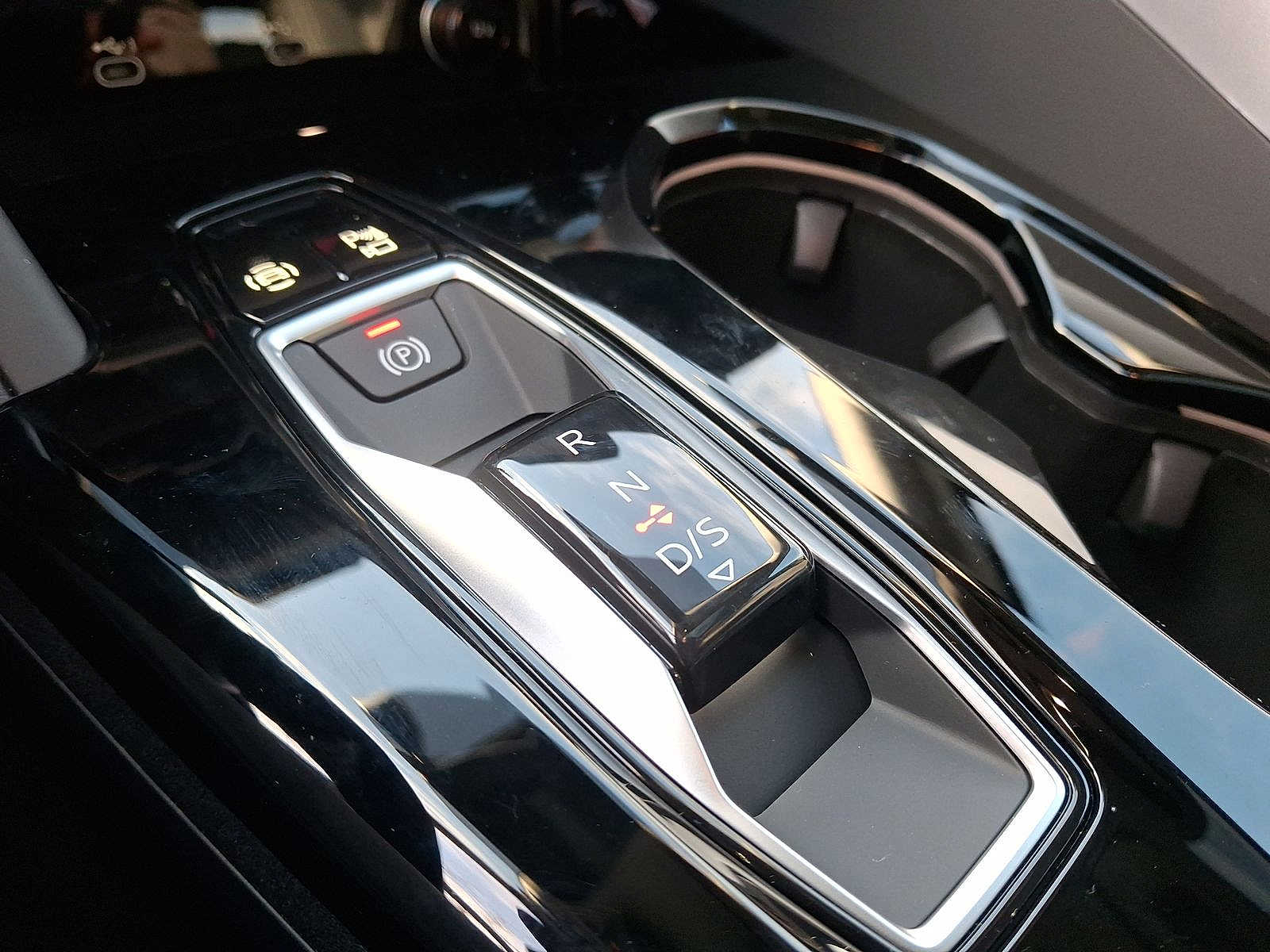 Thumbnail: 2025 Audi Q5 - 14