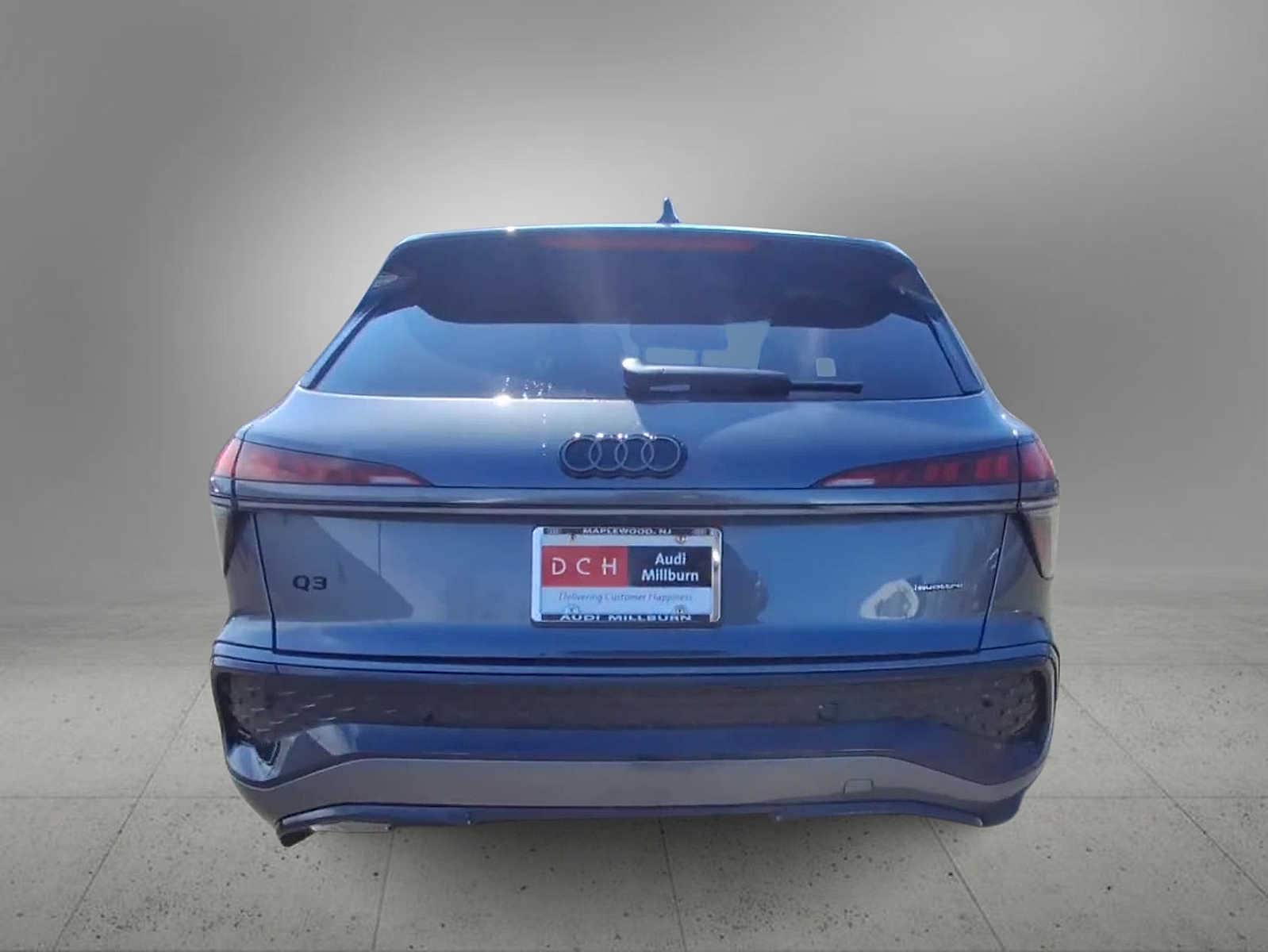 Thumbnail: 2026 Audi Q3 - 7