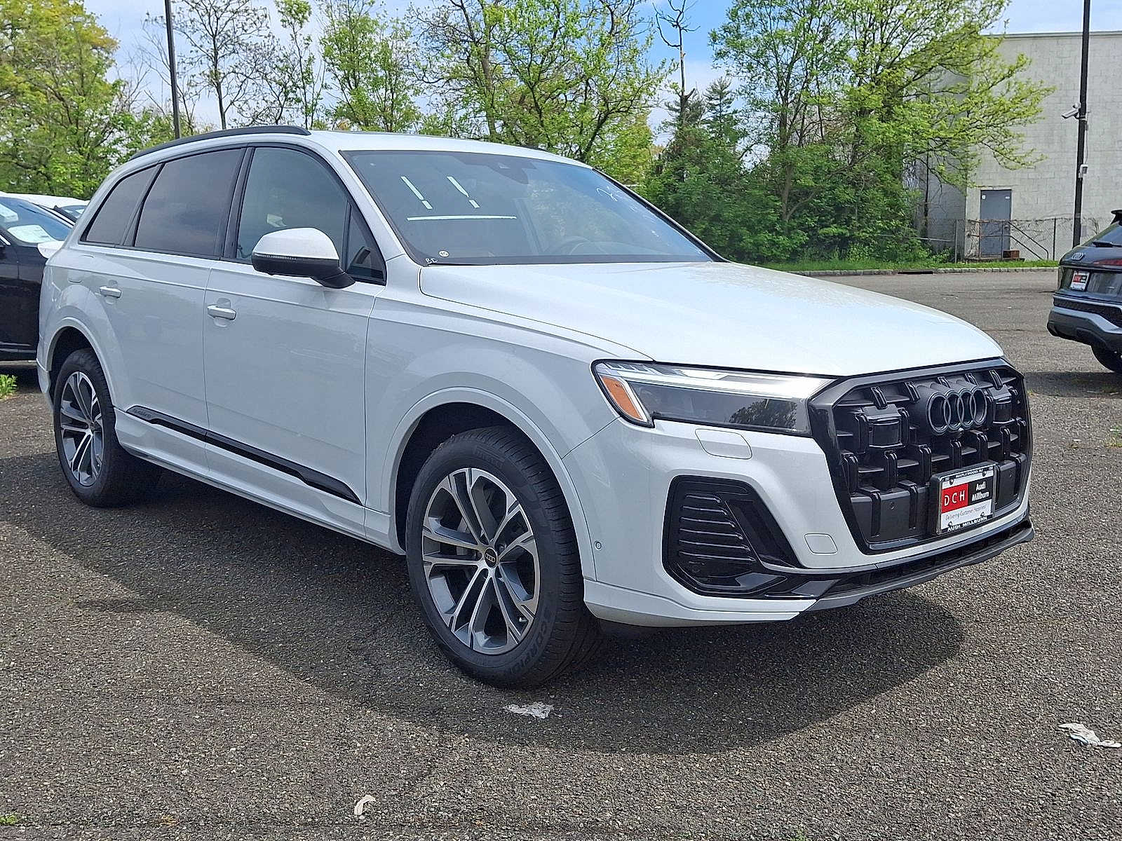 Thumbnail: 2026 Audi Q7 - 10