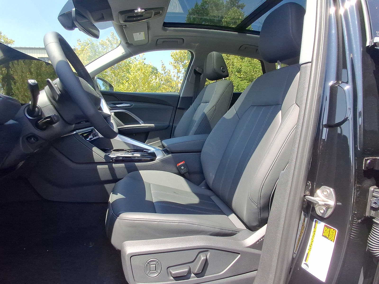 Thumbnail: 2025 Audi Q5 - 13