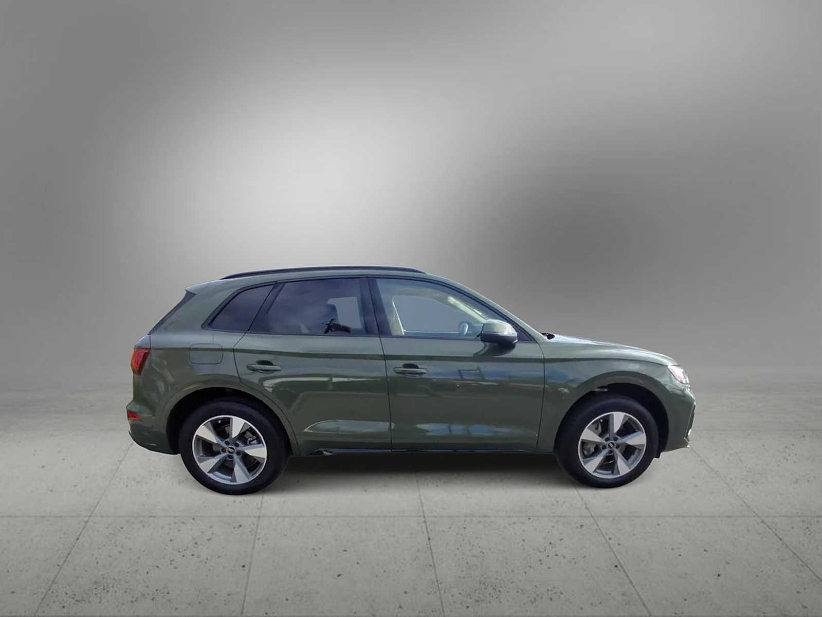 Thumbnail: 2025 Audi Q5 - 9