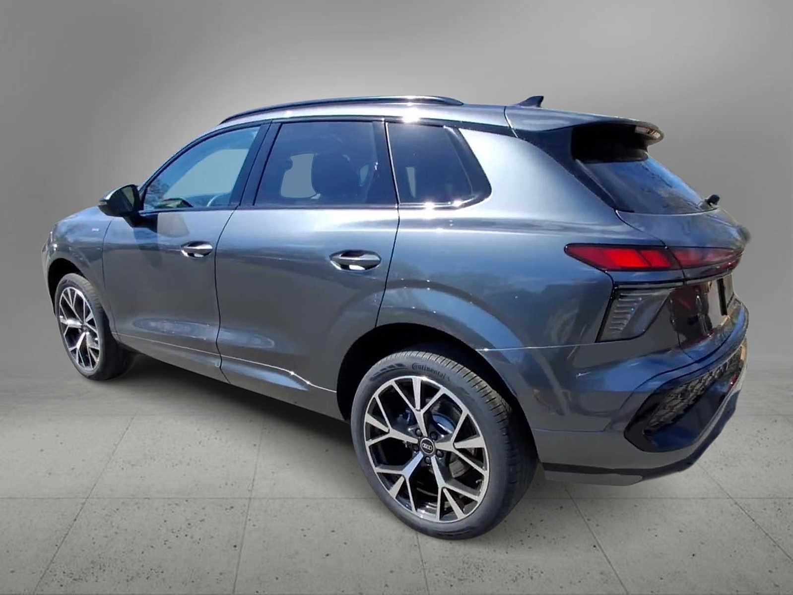 Thumbnail: 2026 Audi Q3 - 6