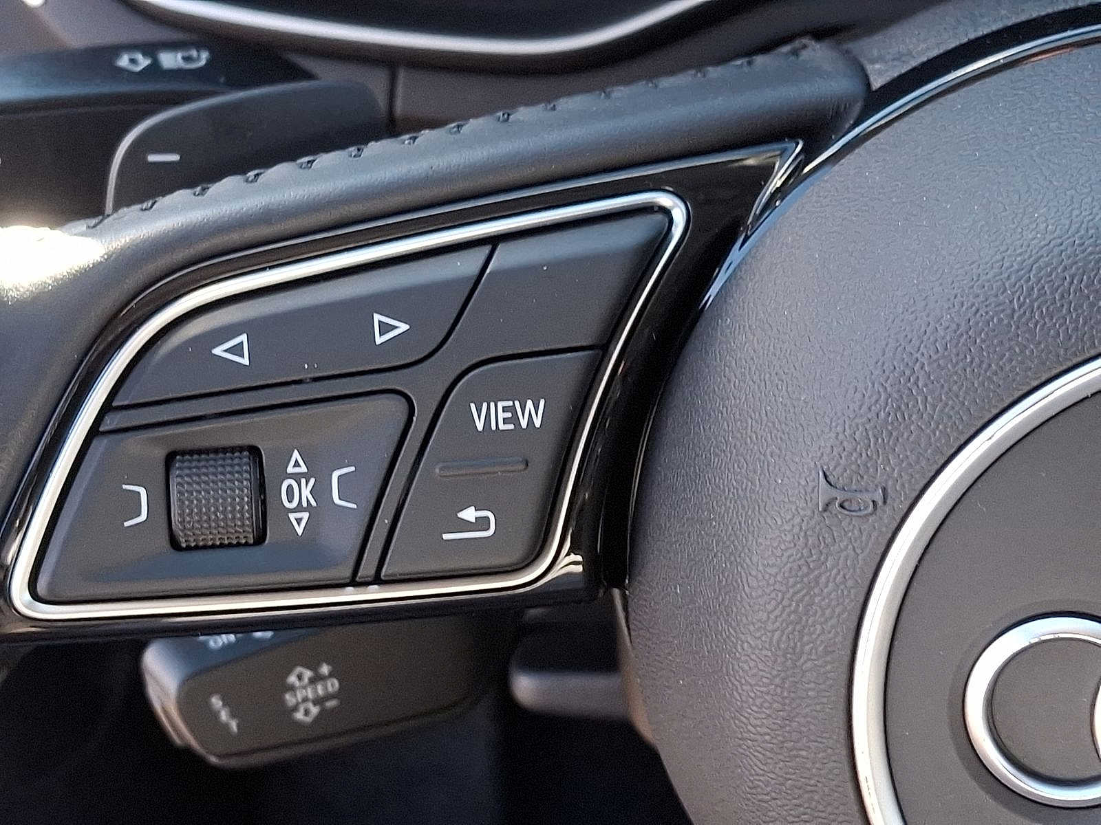 Thumbnail: 2019 Audi A4 - 16