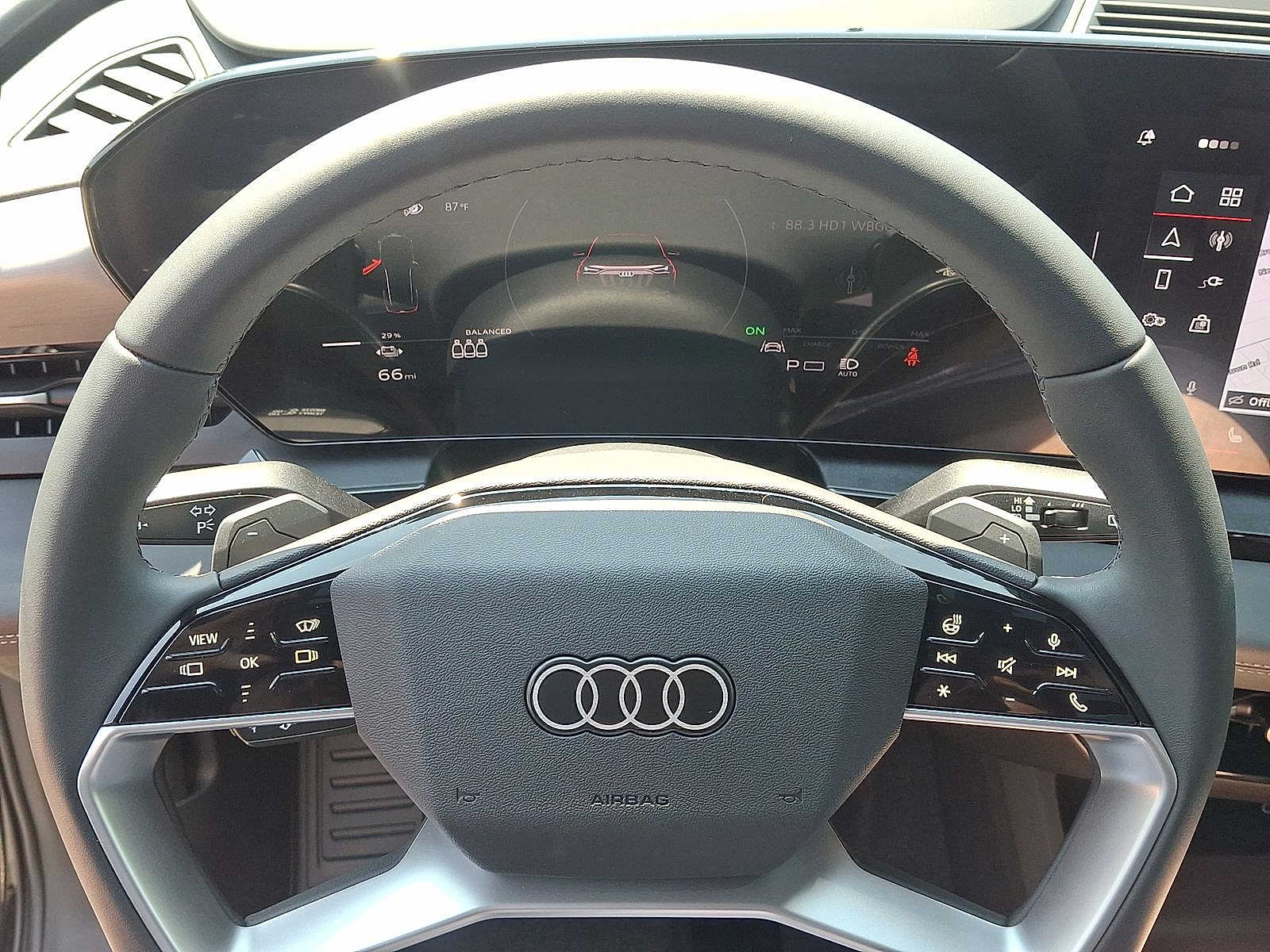 Thumbnail: 2025 Audi Q6 e-tron - 17