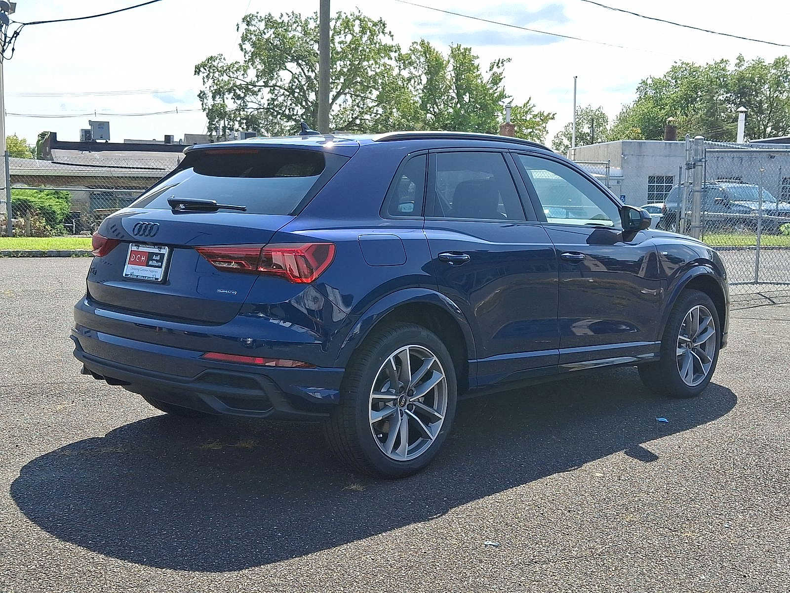 Thumbnail: 2025 Audi Q3 - 12