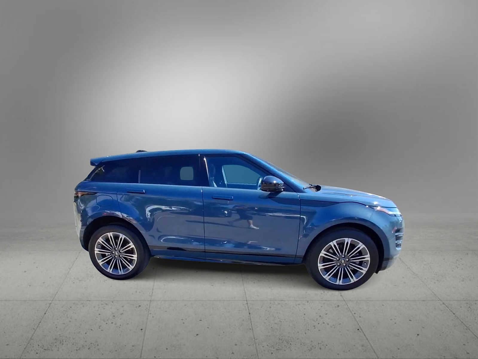 Thumbnail: 2024 Land Rover Range Rover Evoque - 8