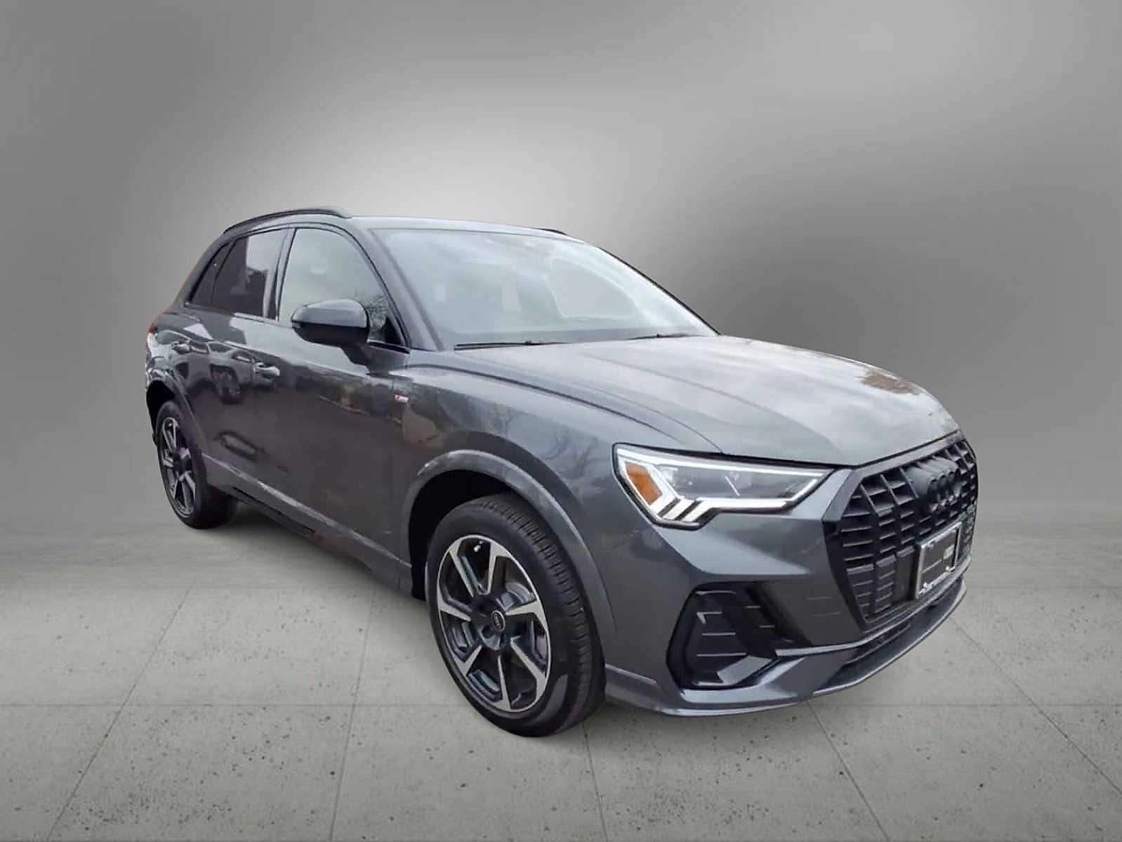 Thumbnail: 2025 Audi Q3 - 2