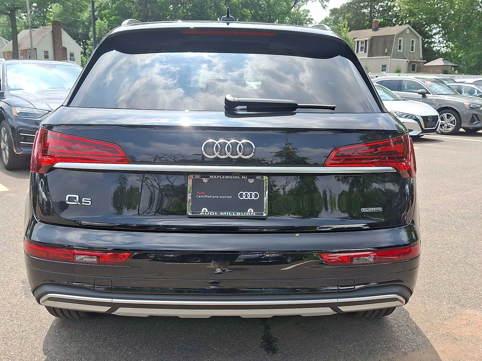 Thumbnail: 2022 Audi Q5 - 23