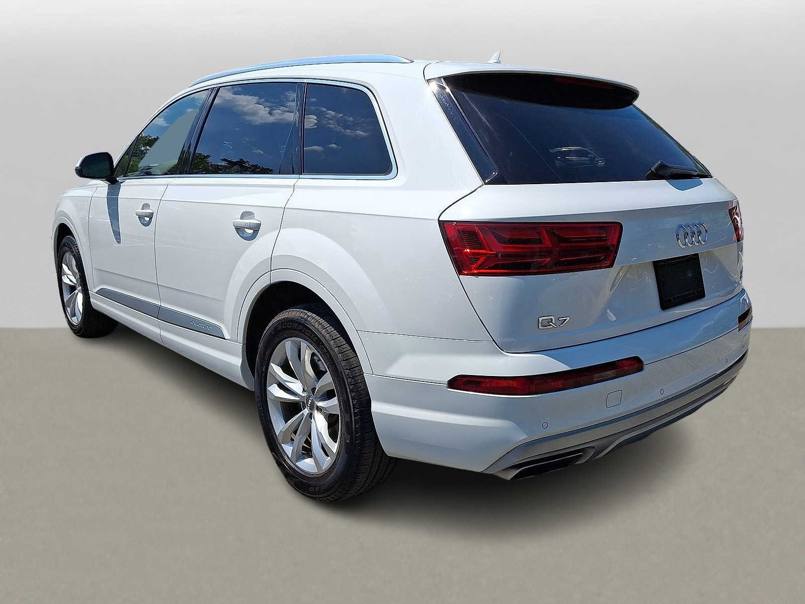Thumbnail: 2017 Audi Q7 - 28