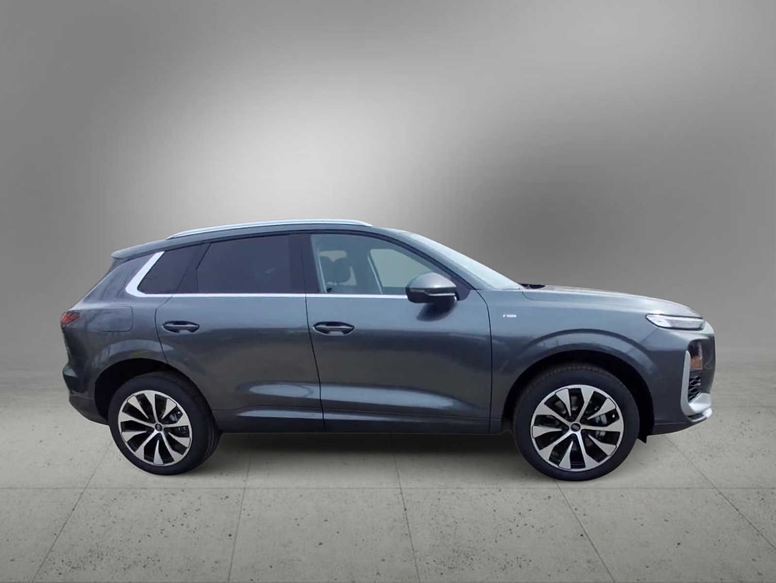 Thumbnail: 2026 Audi Q3 - 9