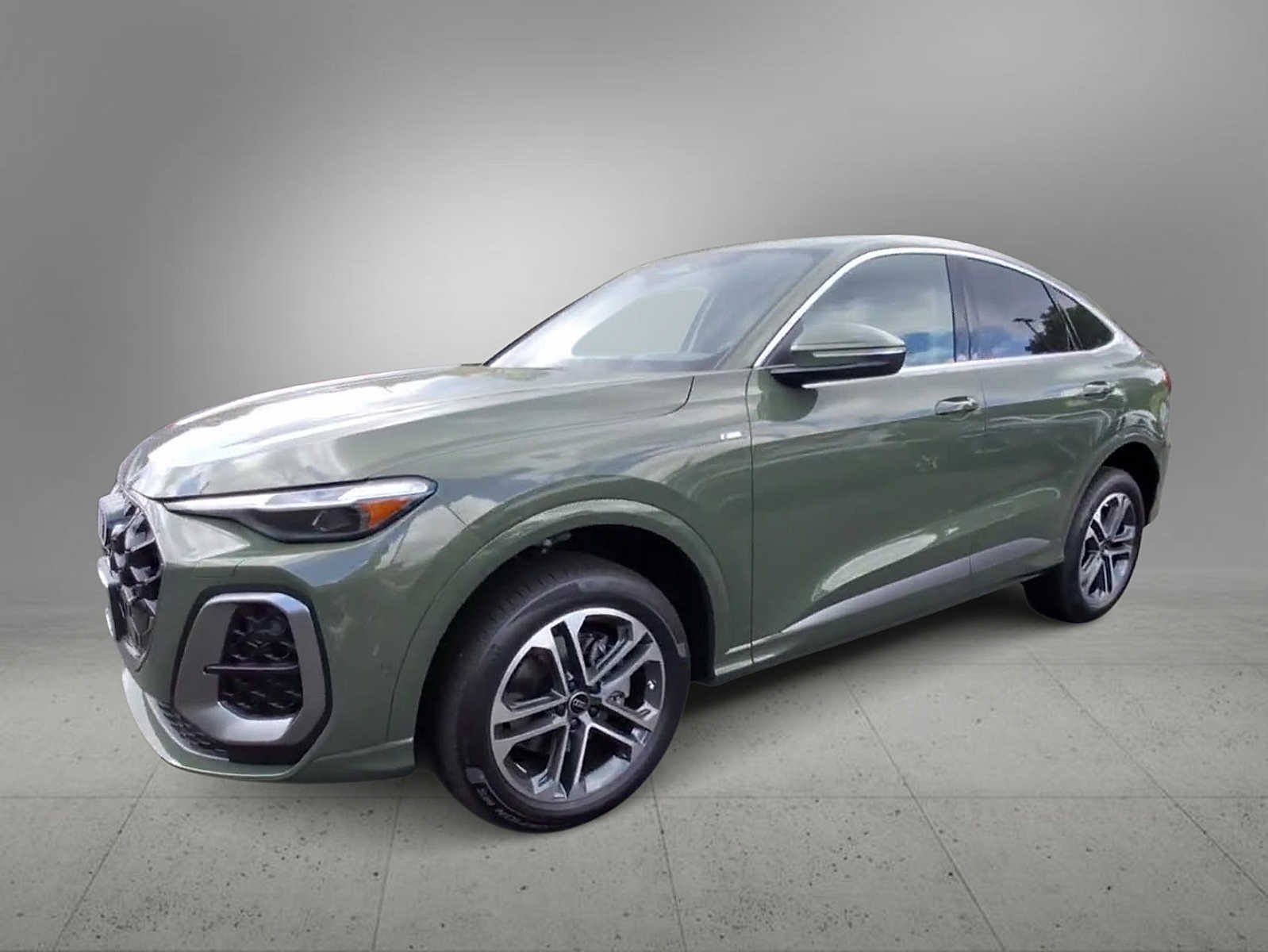 Thumbnail: 2025 Audi Q5 - 4