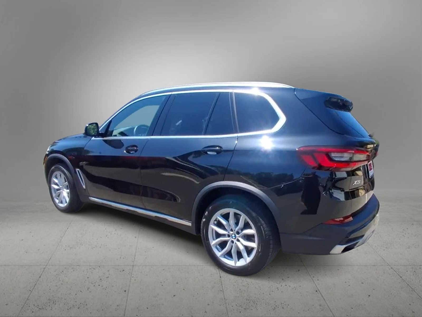 Thumbnail: 2022 BMW X5 - 6