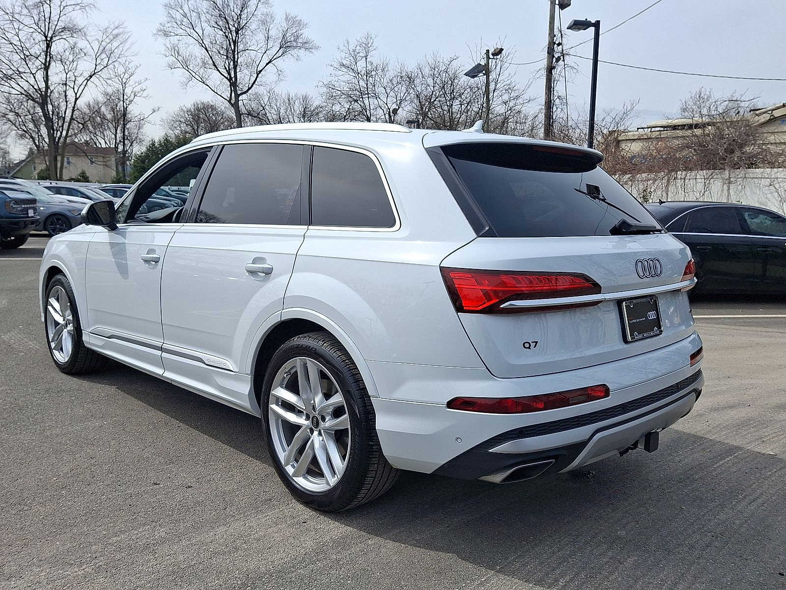 Thumbnail: 2025 Audi Q7 - 22