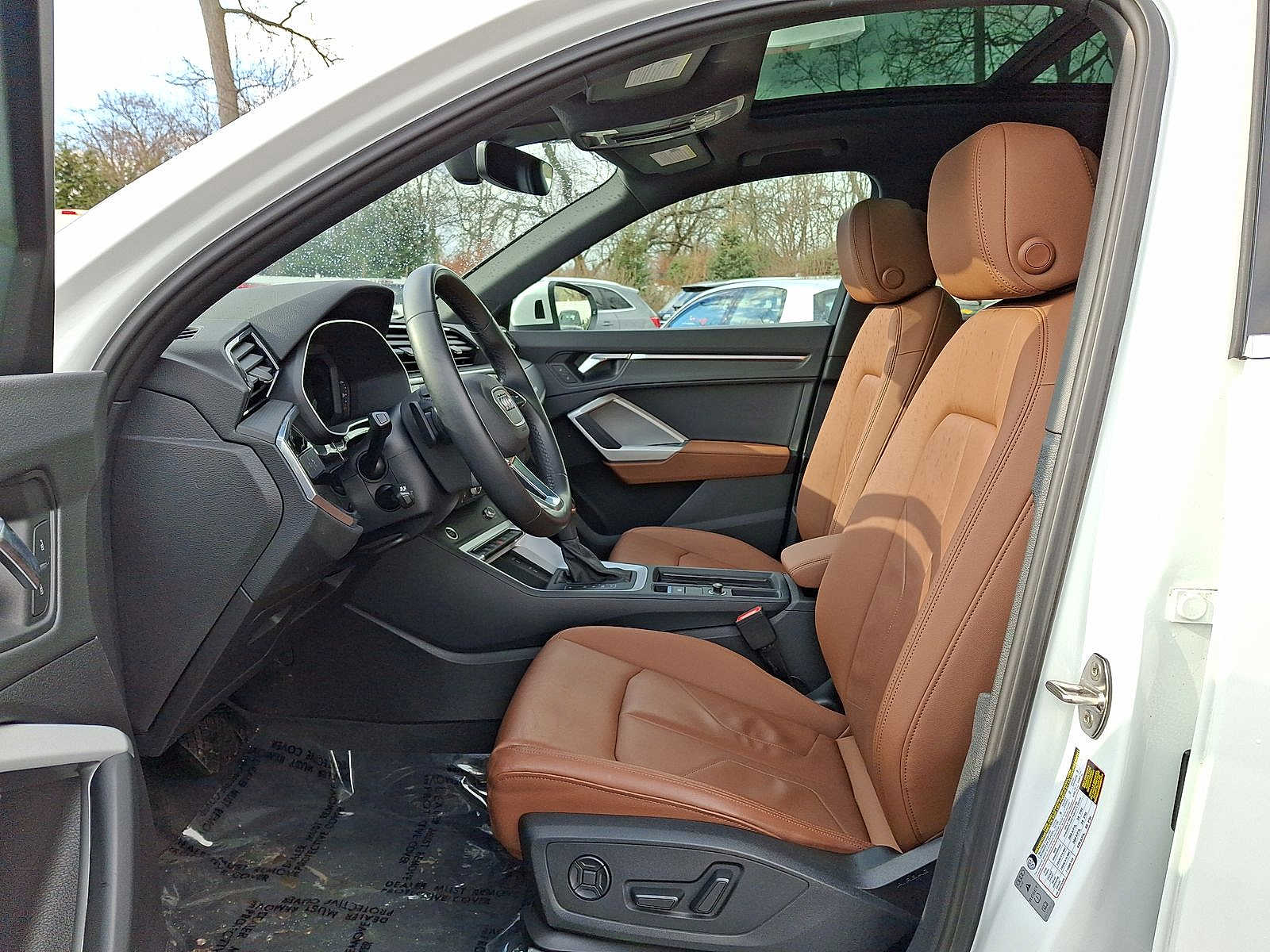 Thumbnail: 2022 Audi Q3 - 11