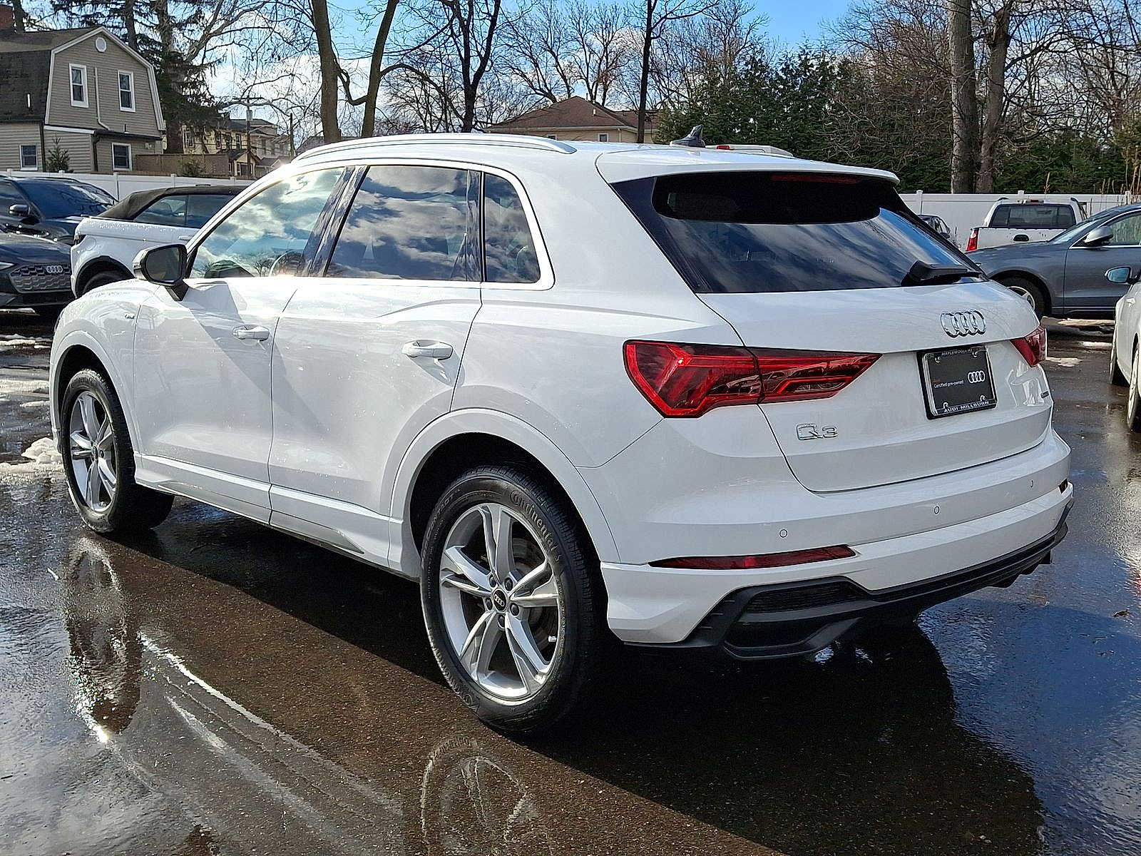 Thumbnail: 2022 Audi Q3 - 22