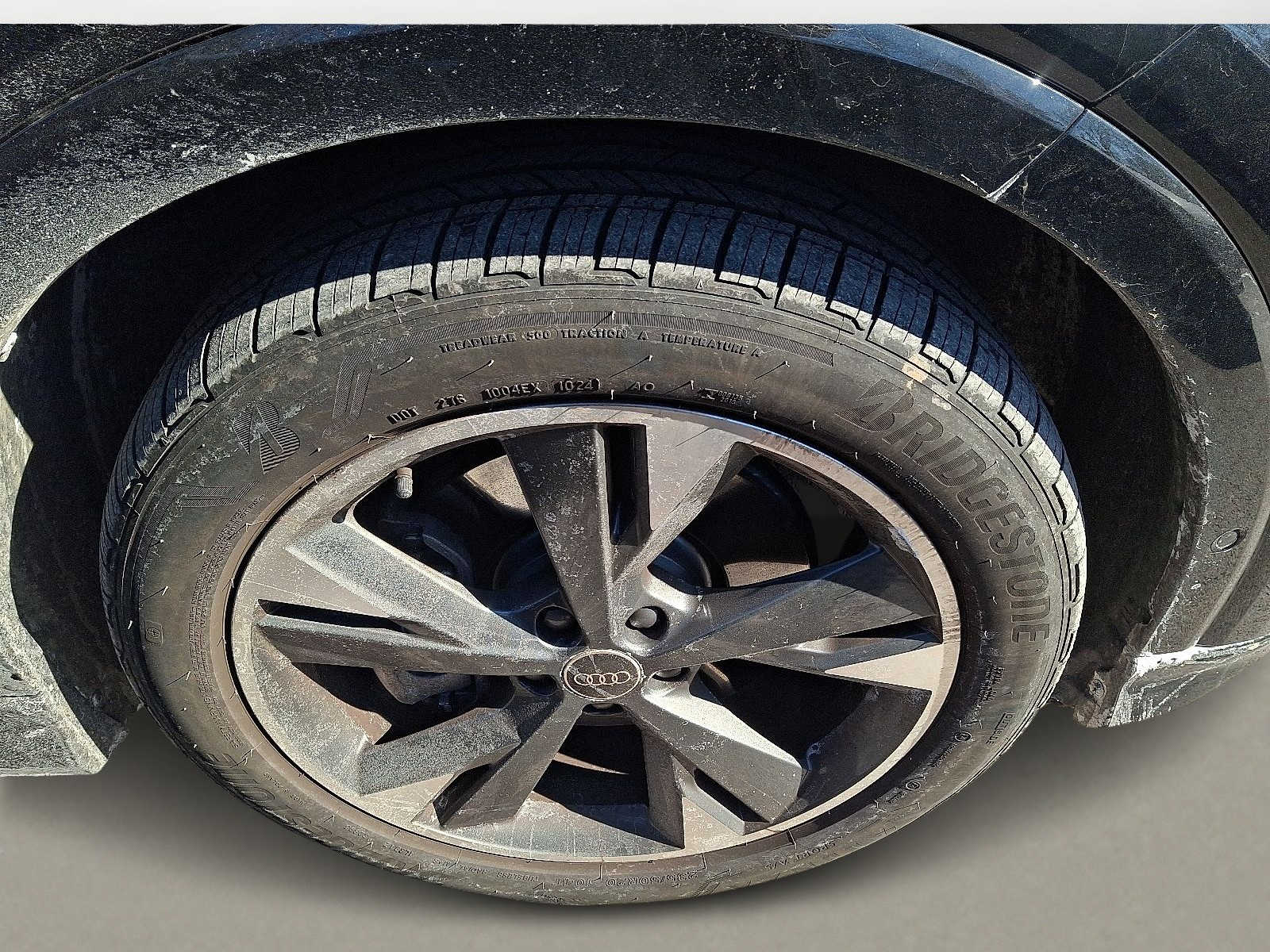 Thumbnail: 2024 Audi Q4 e-tron - 3