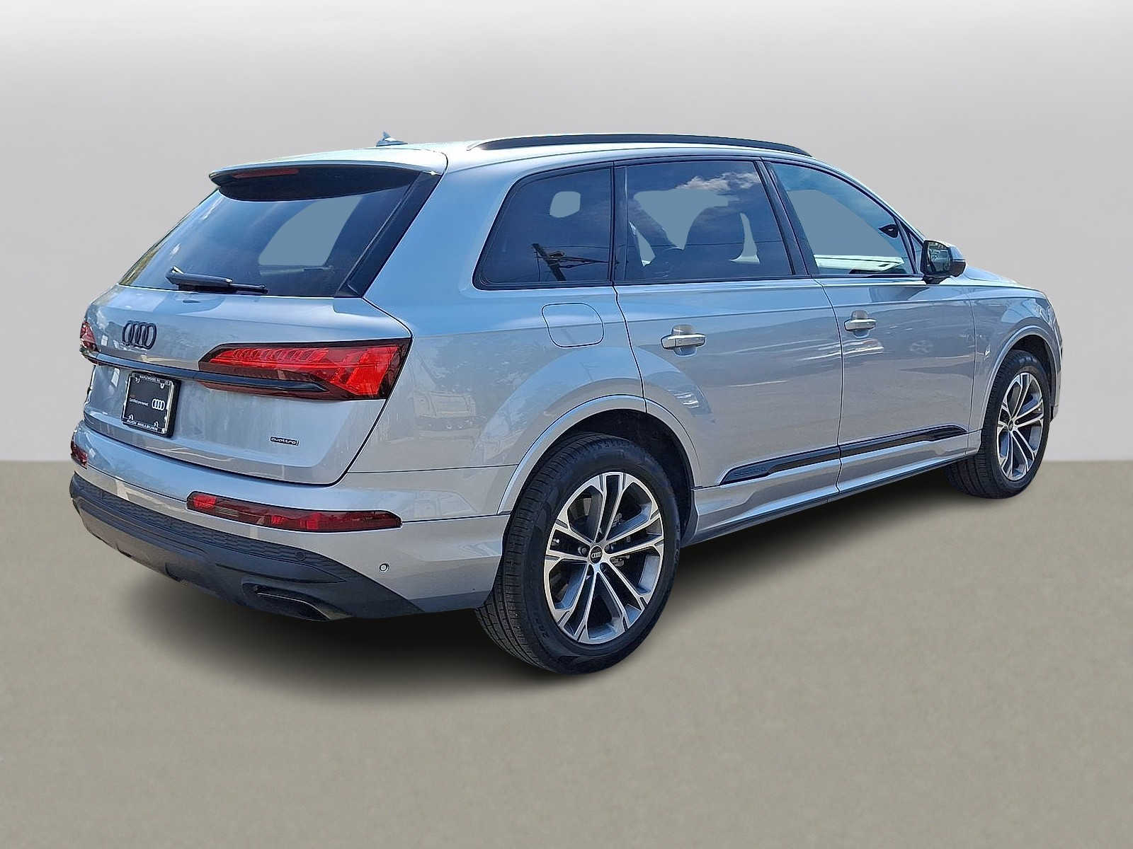 Thumbnail: 2026 Audi Q7 - 24