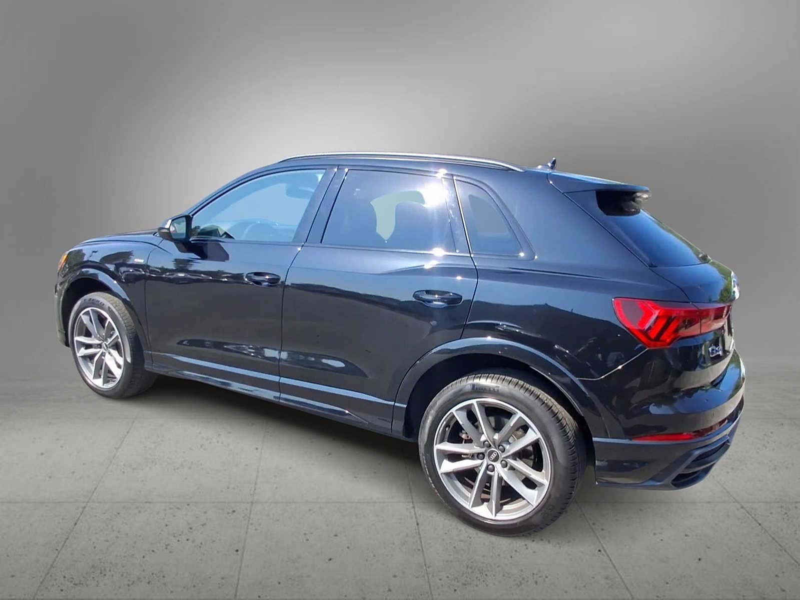 Thumbnail: 2021 Audi Q3 - 6