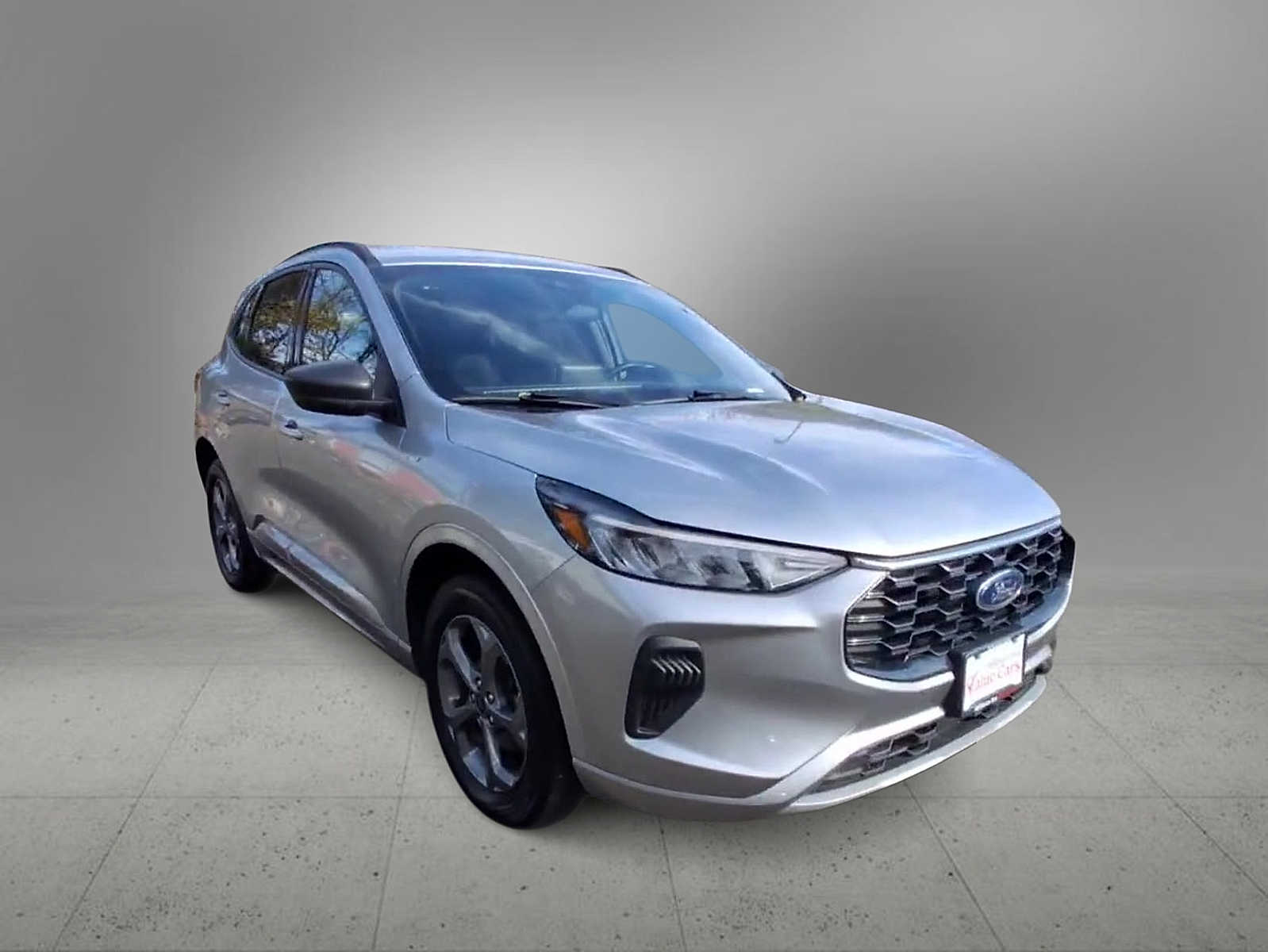 2023 Ford Escape ST-Line photo 2