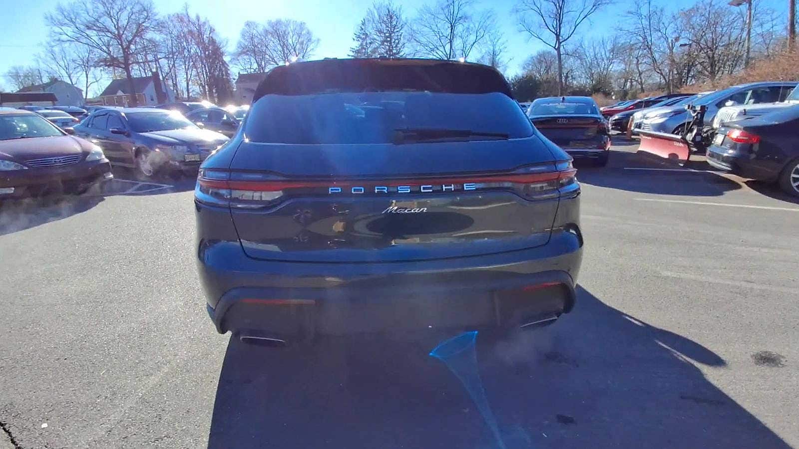 Thumbnail: 2024 Porsche Macan - 7