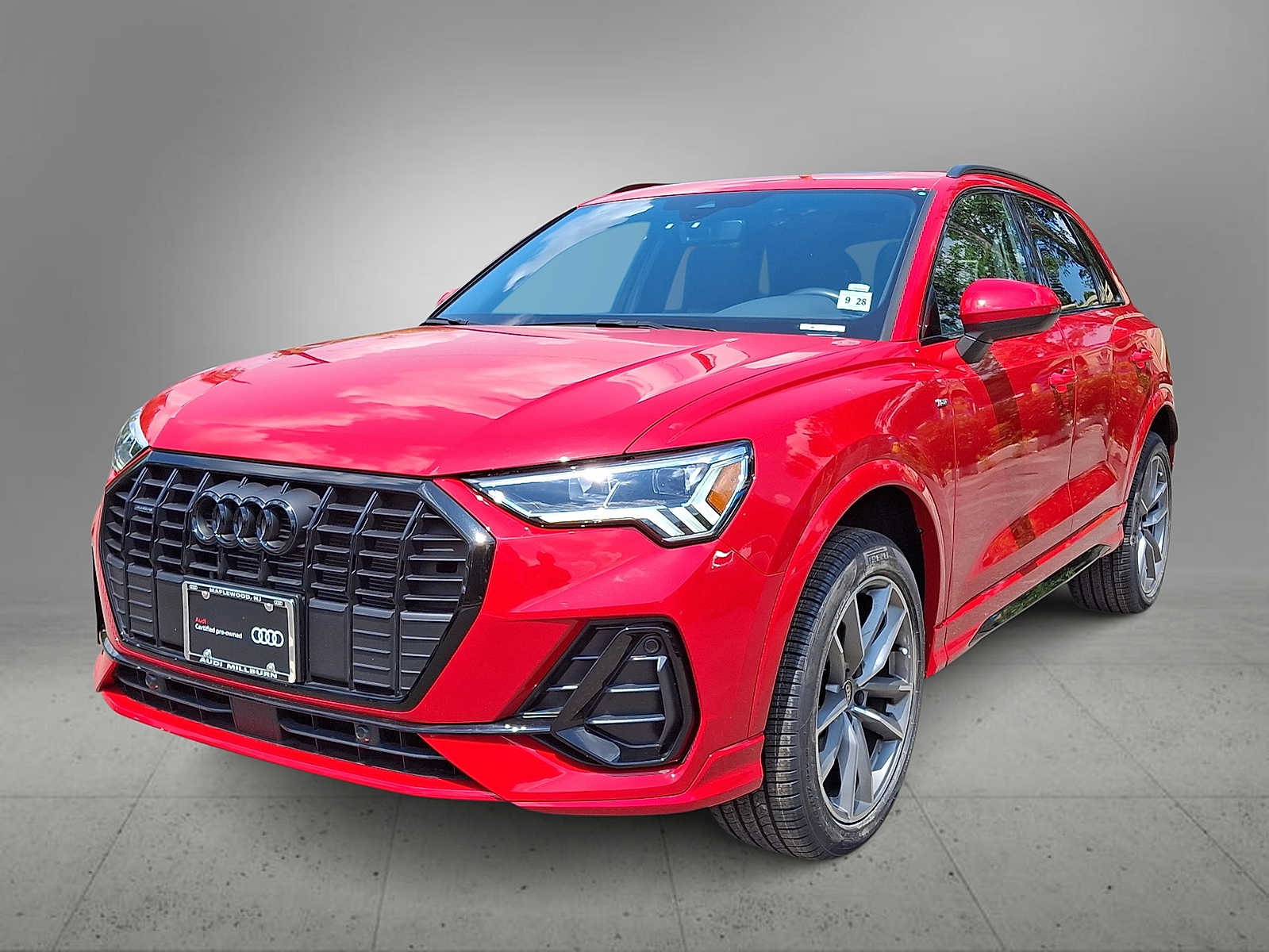 Thumbnail: 2024 Audi Q3 - 1