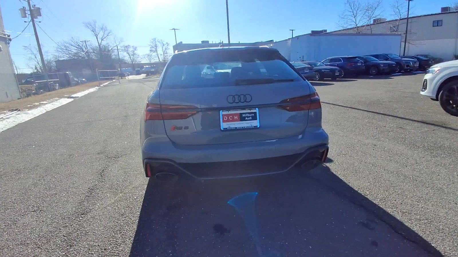 Thumbnail: 2025 Audi RS 6 - 7