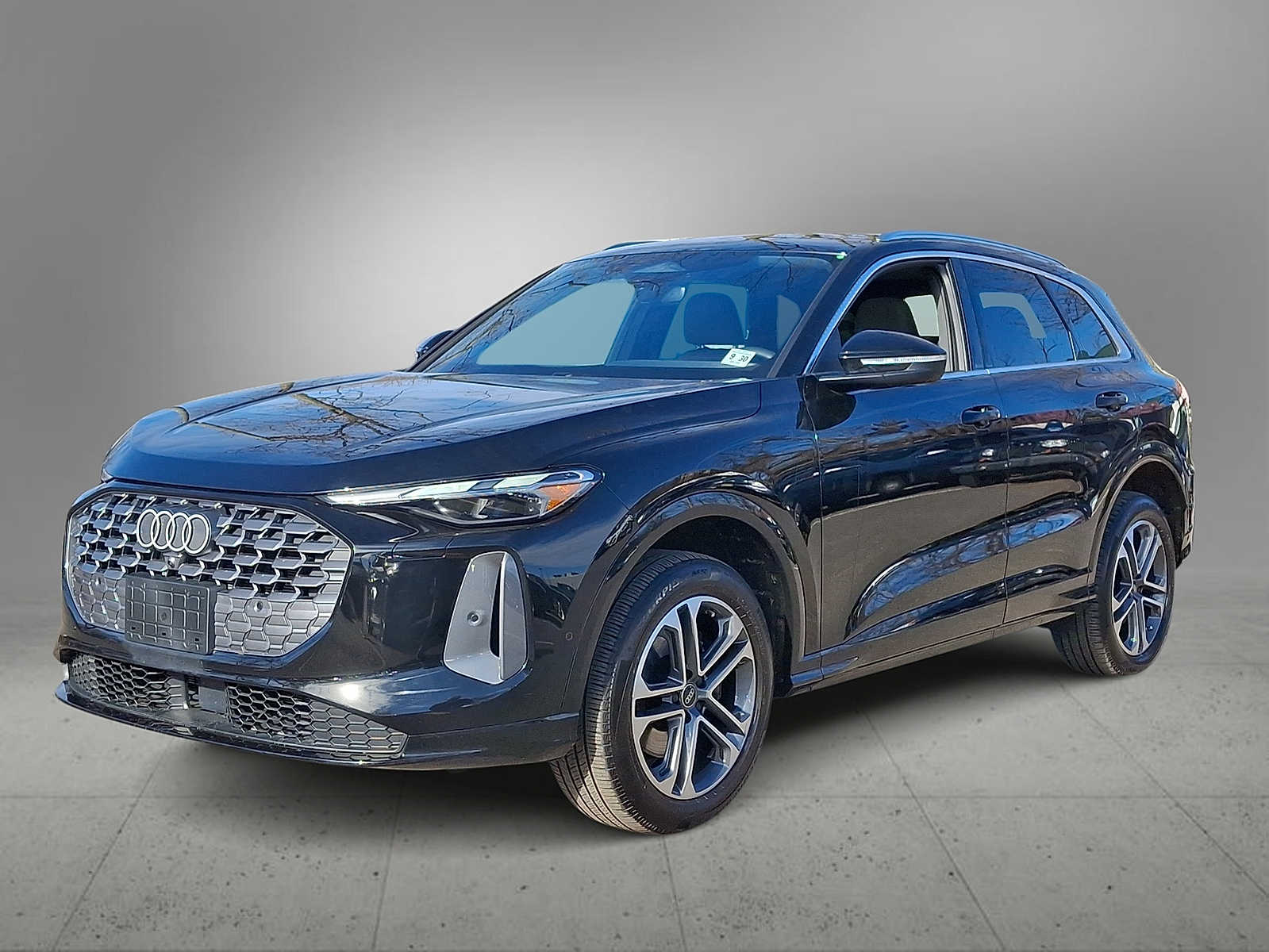 Thumbnail: 2025 Audi Q5 - 1