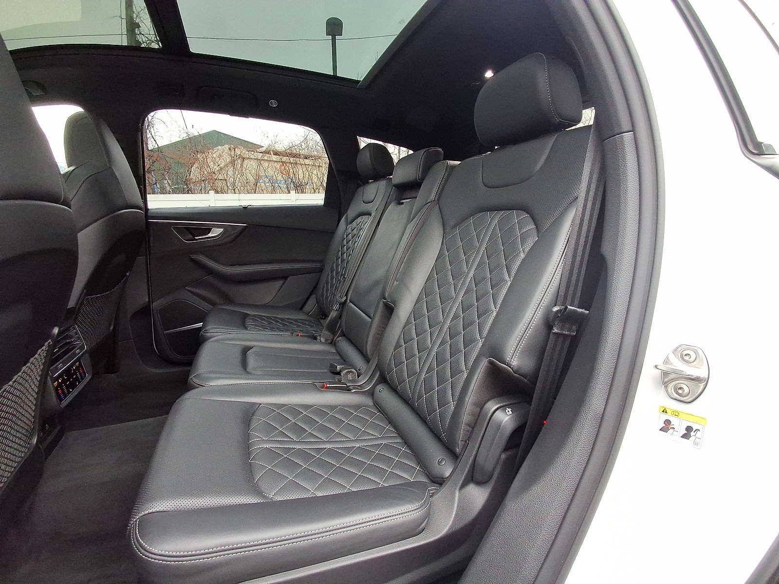 Thumbnail: 2022 Audi SQ7 - 20