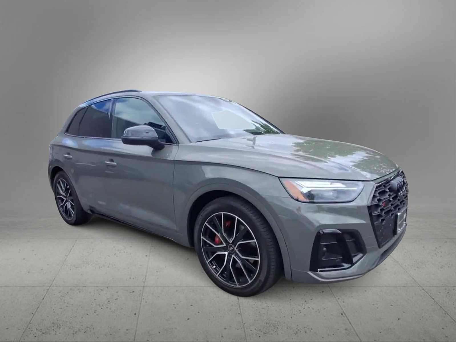 Thumbnail: 2023 Audi SQ5 - 2