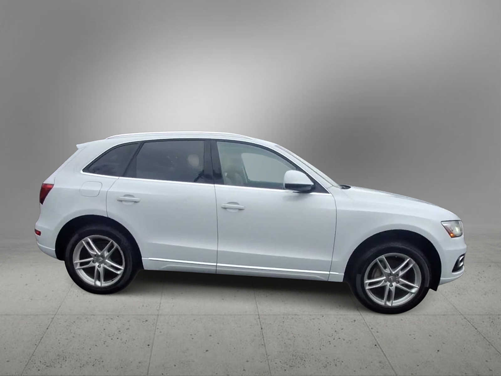 Thumbnail: 2015 Audi Q5 - 9