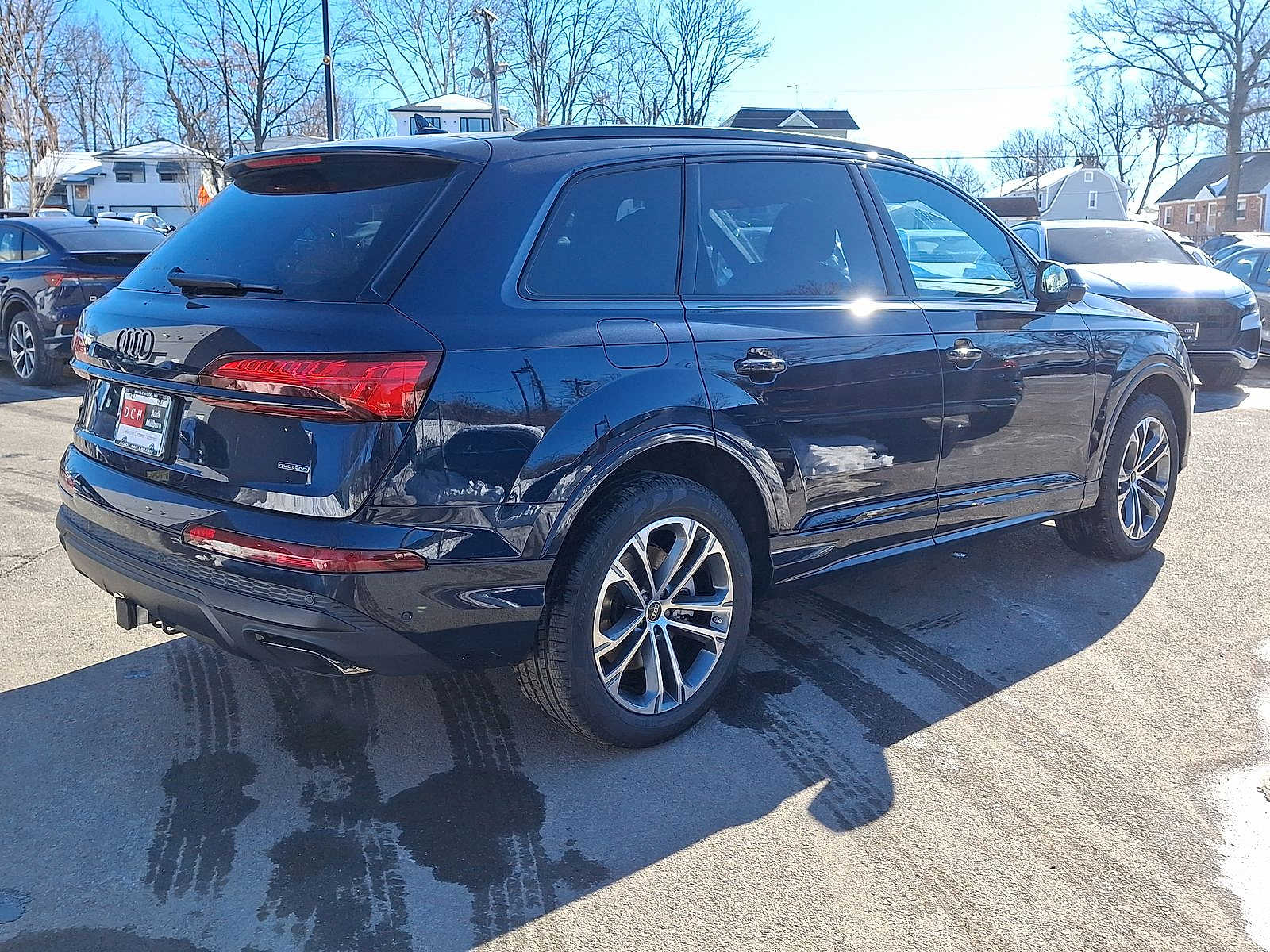 Thumbnail: 2026 Audi Q7 - 11