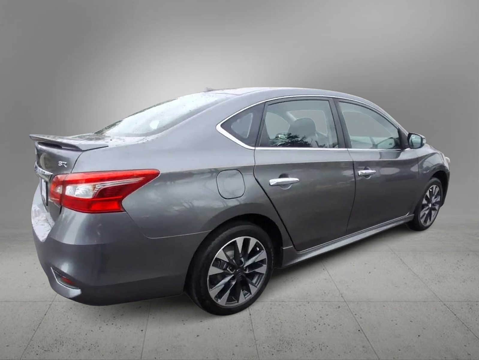 Thumbnail: 2018 Nissan Sentra - 8
