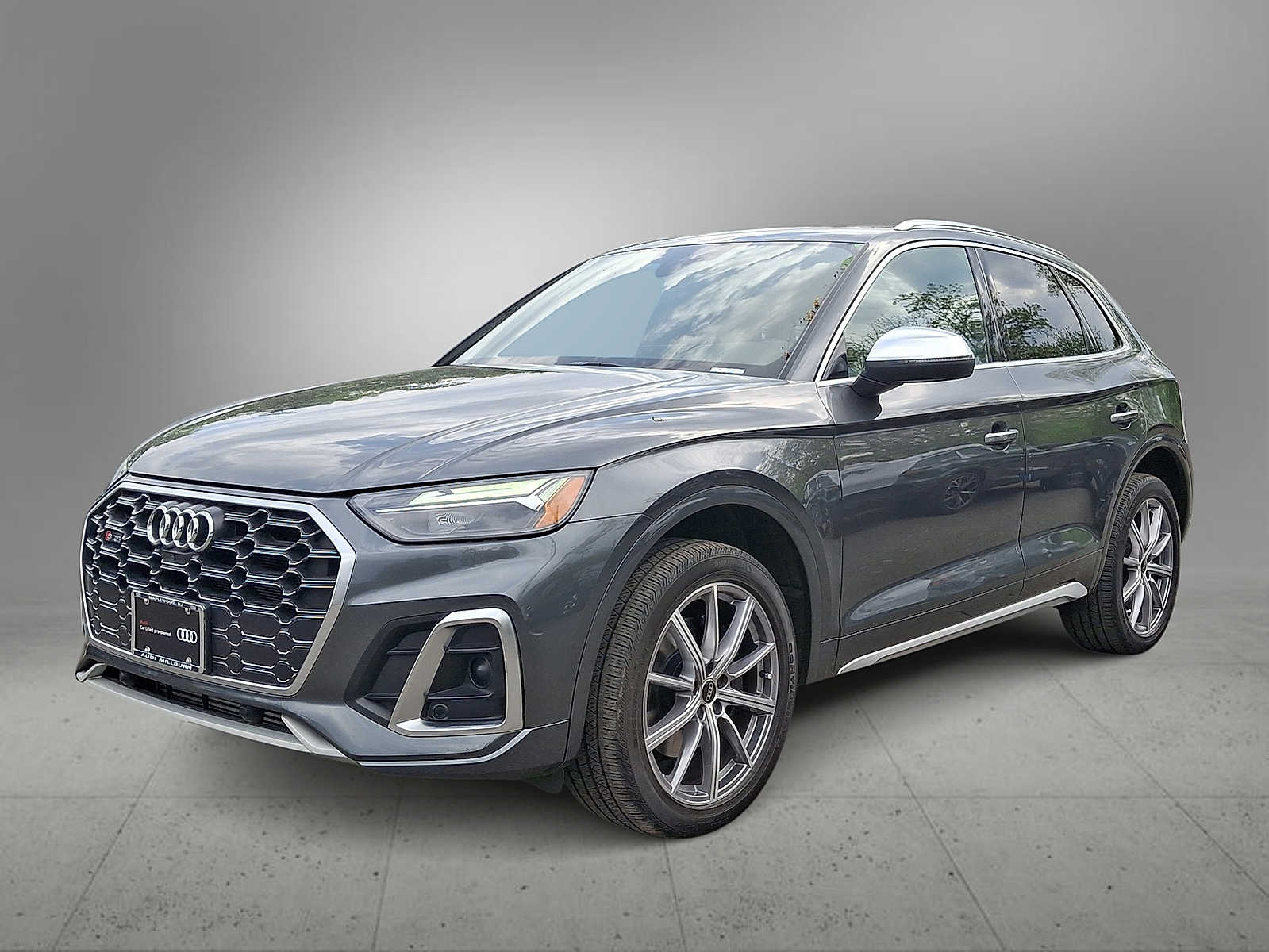 Thumbnail: 2023 Audi SQ5 - 1