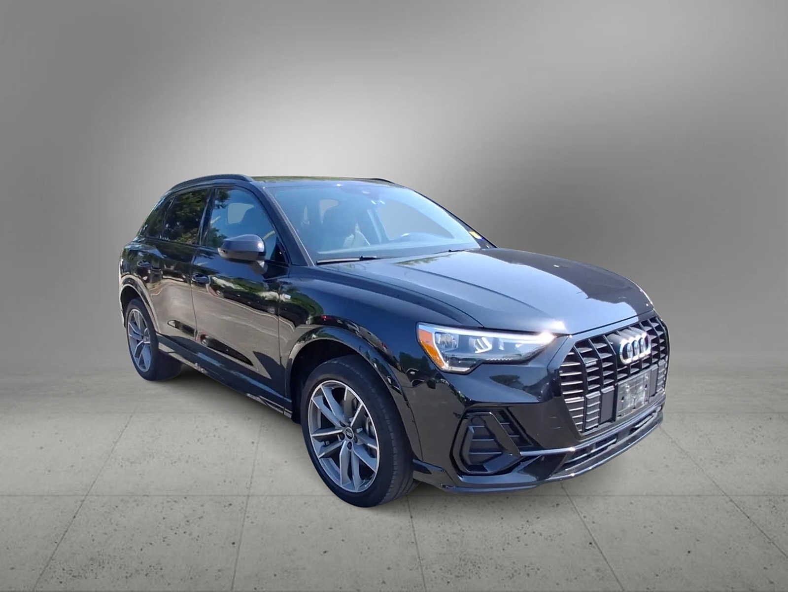 Thumbnail: 2021 Audi Q3 - 2