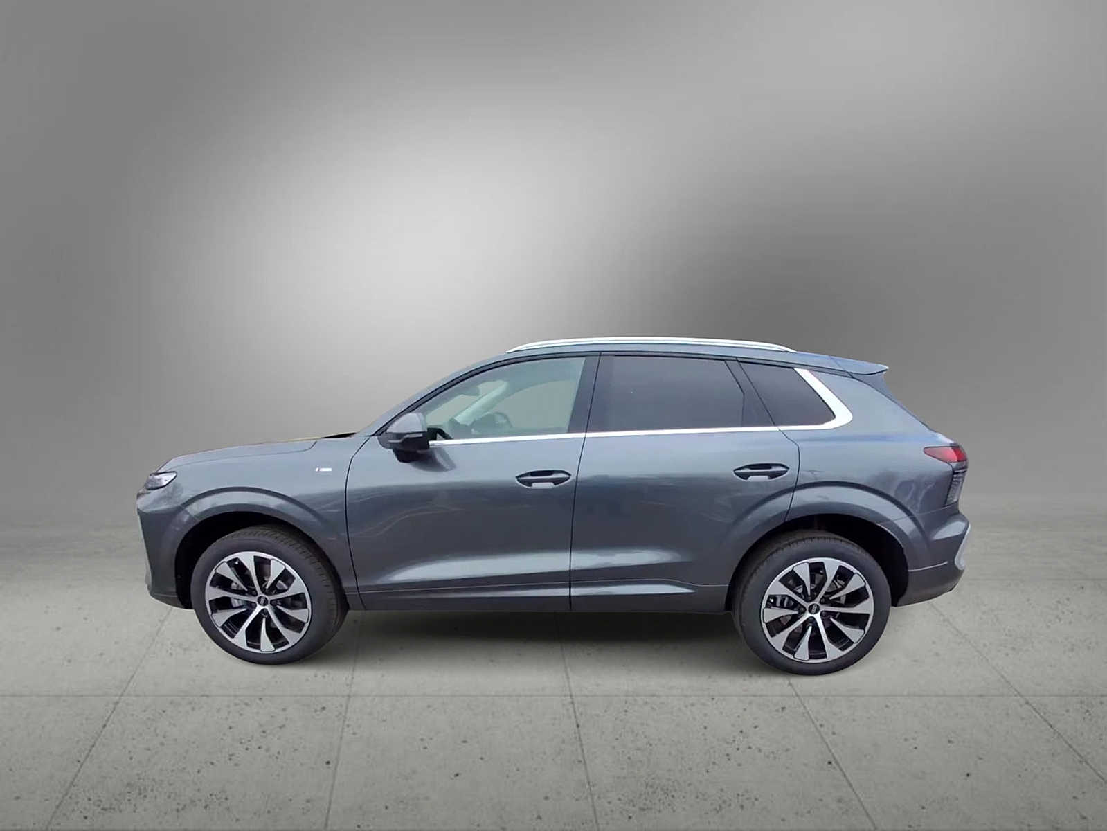 Thumbnail: 2026 Audi Q3 - 5