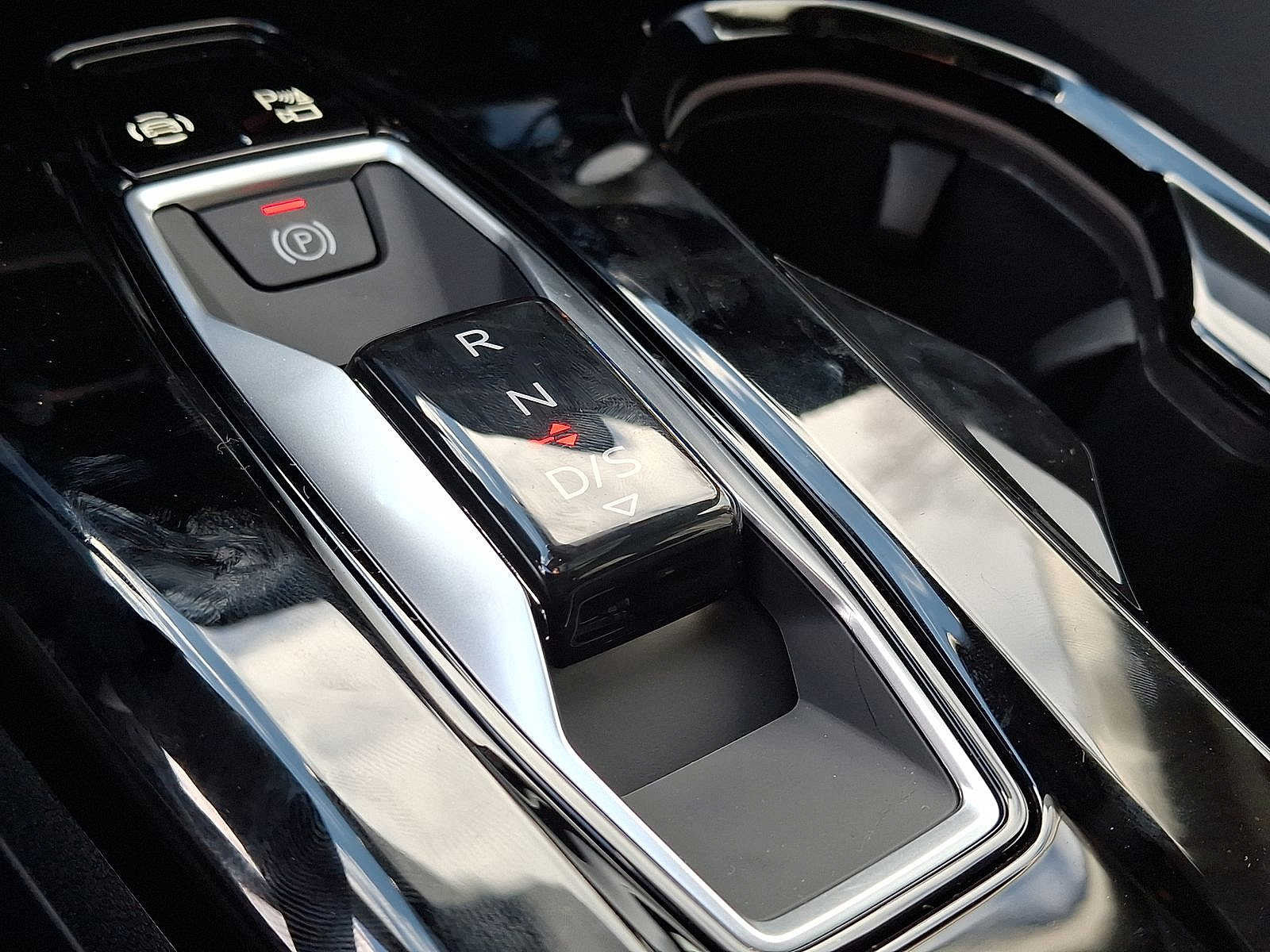 Thumbnail: 2025 Audi Q5 - 14