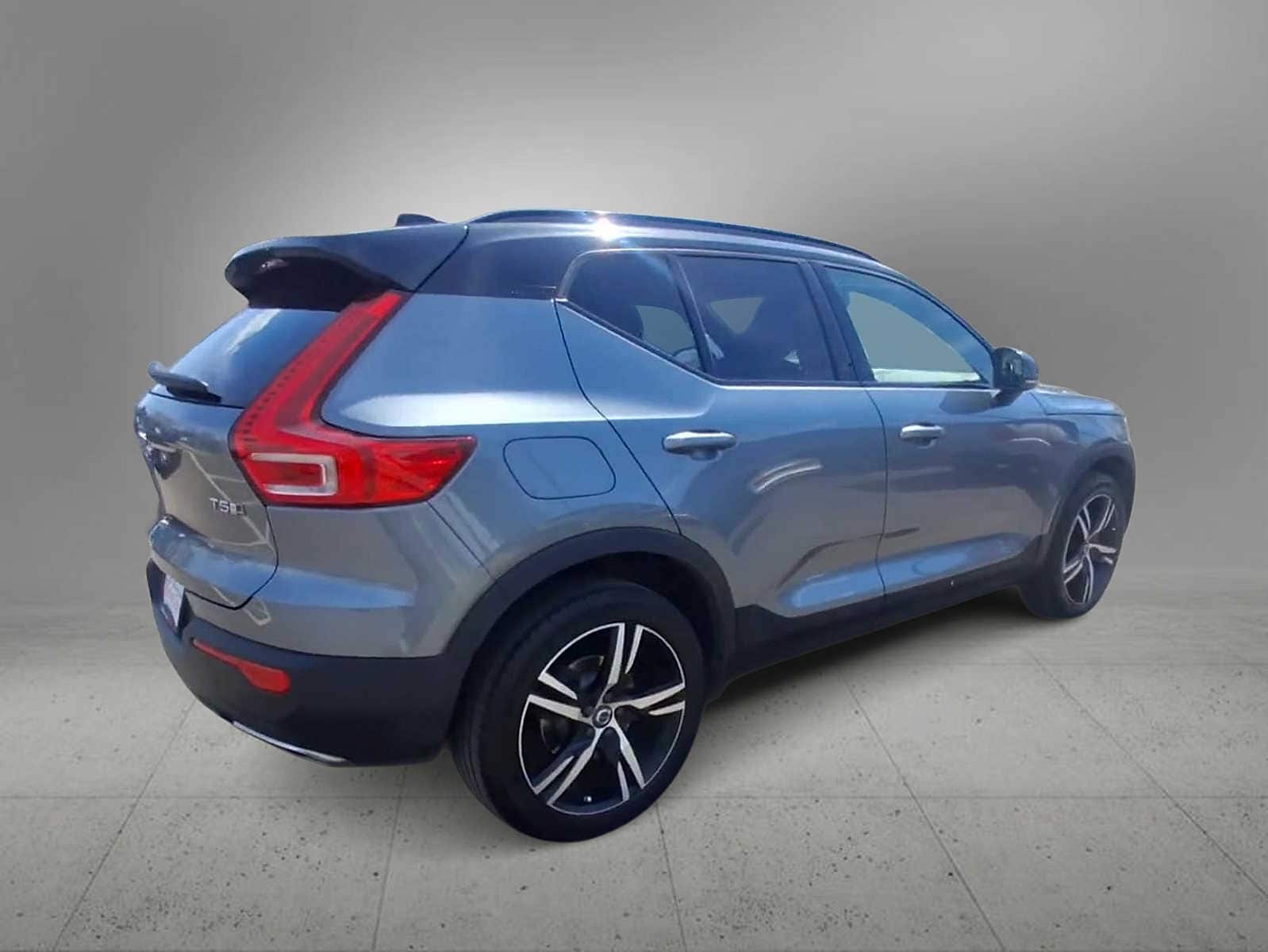 Thumbnail: 2019 Volvo XC40 - 8