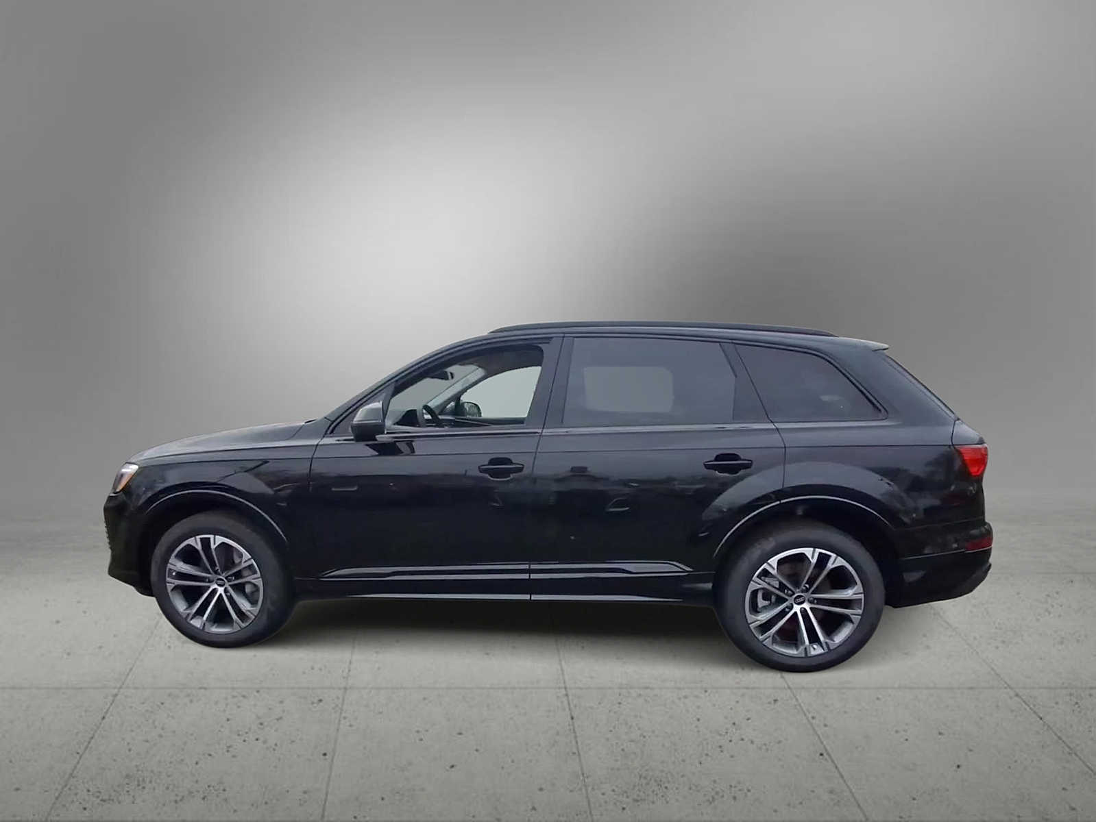Thumbnail: 2026 Audi Q7 - 5