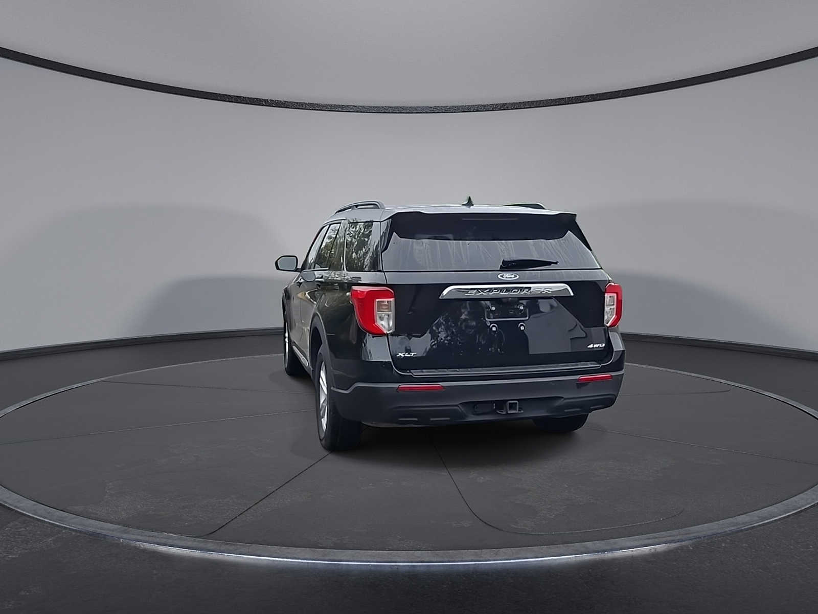 Thumbnail: 2022 Ford Explorer - 7