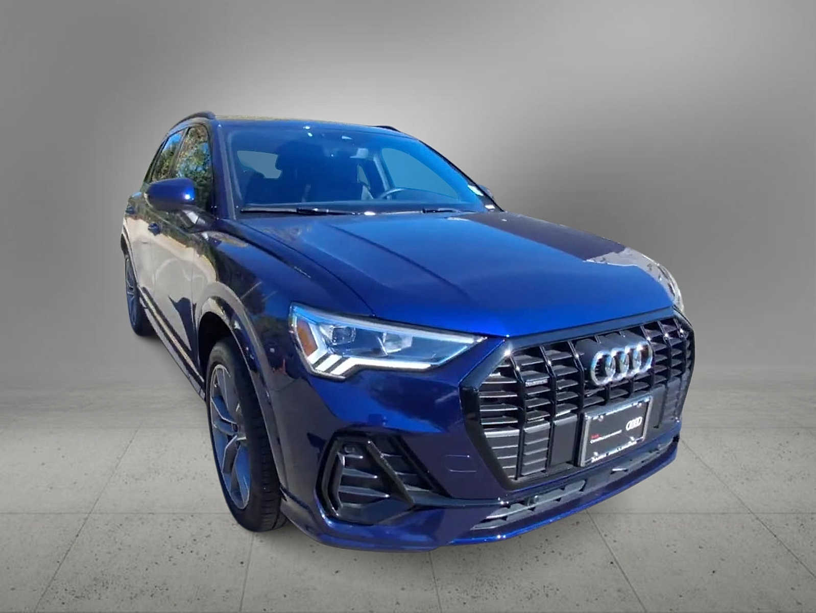 2025 Audi Q3 S line Premium photo 2