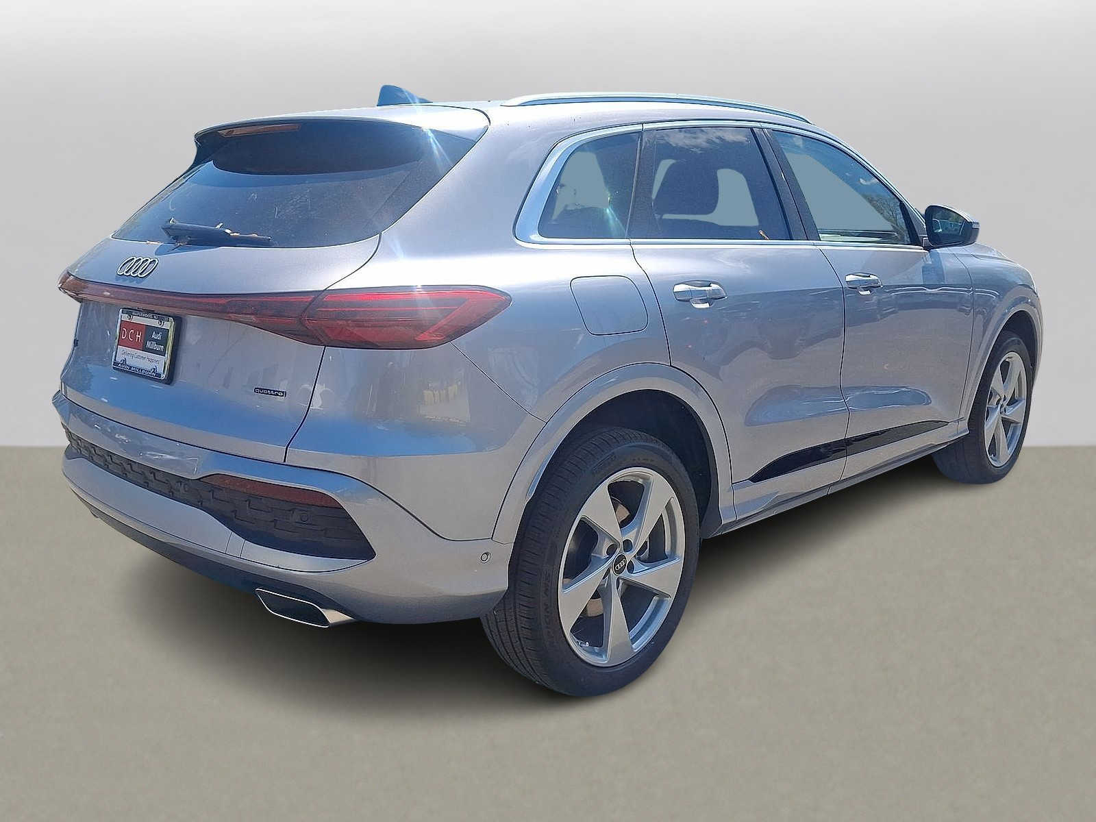 Thumbnail: 2026 Audi Q5 - 10