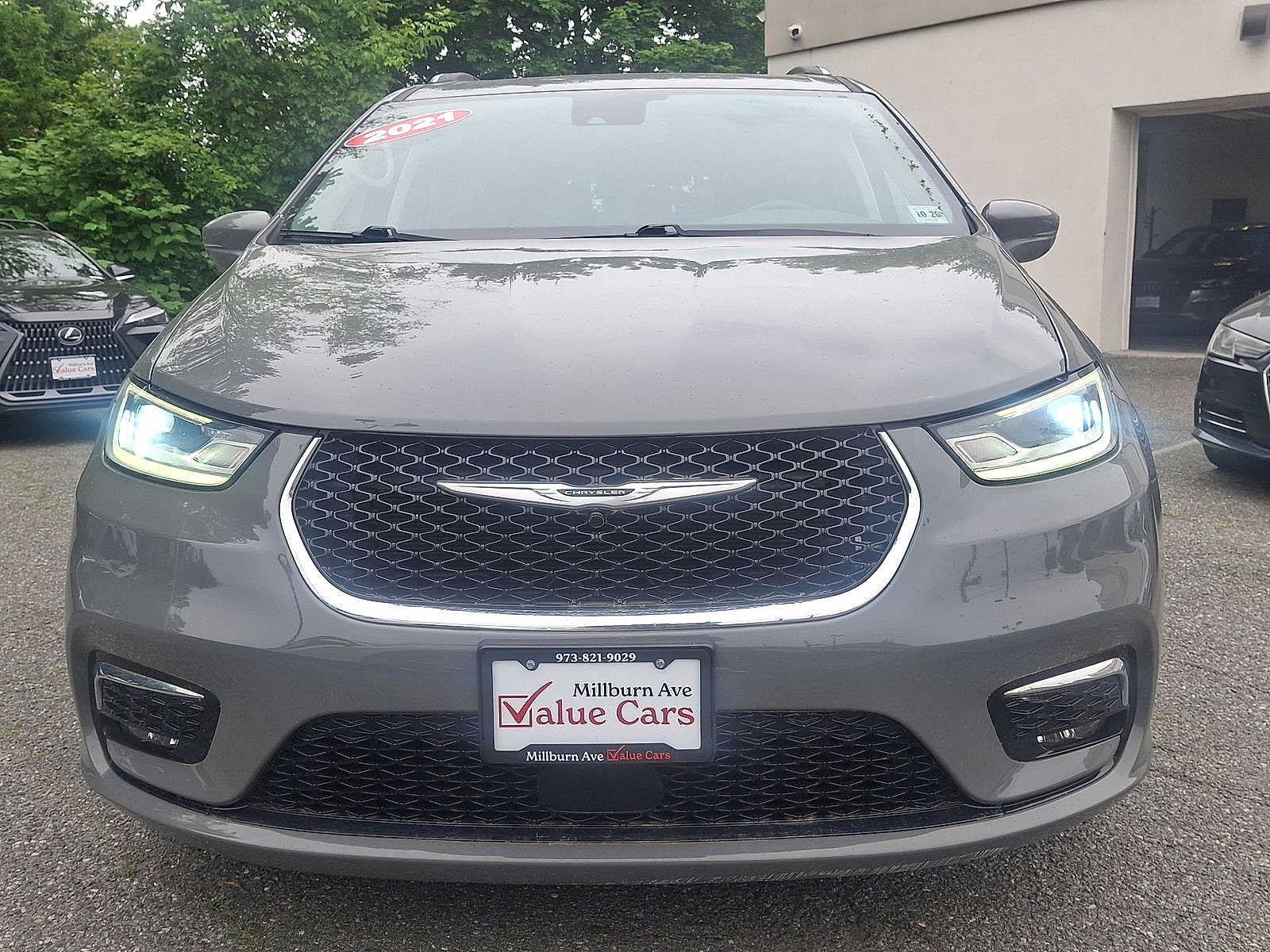 2021 Chrysler Pacifica Touring L 27