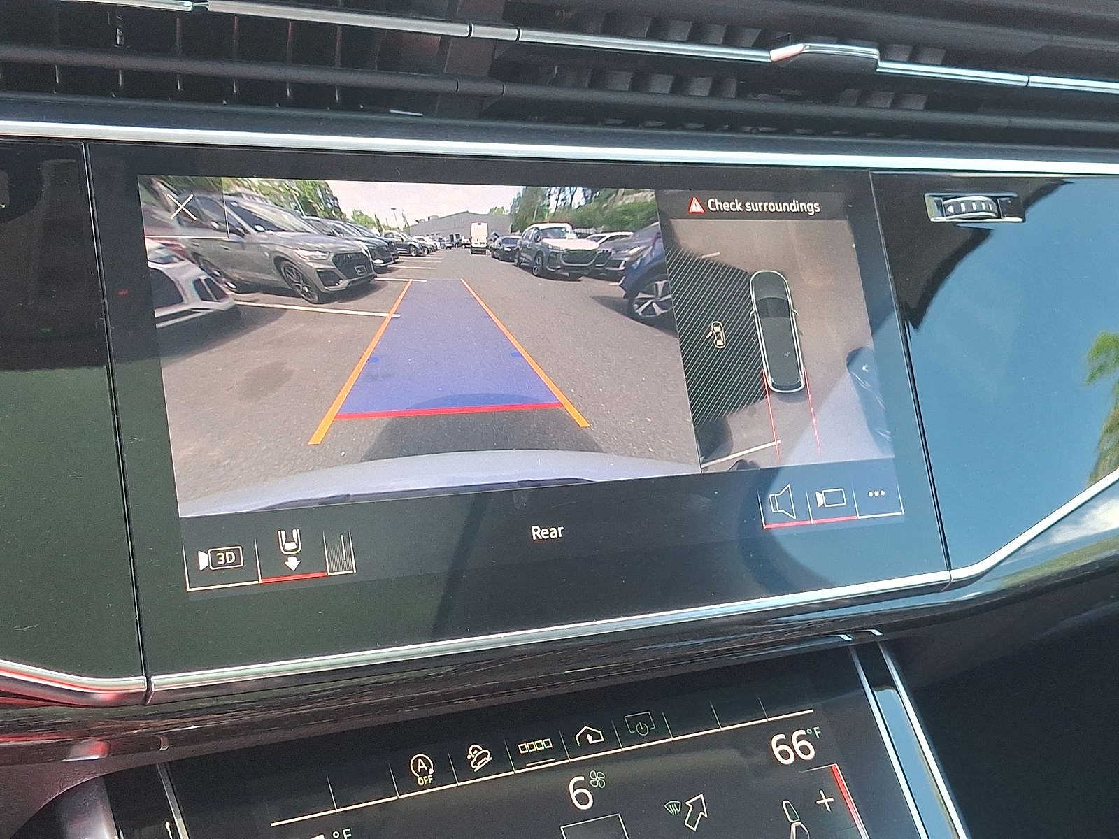 Thumbnail: 2023 Audi Q7 - 15