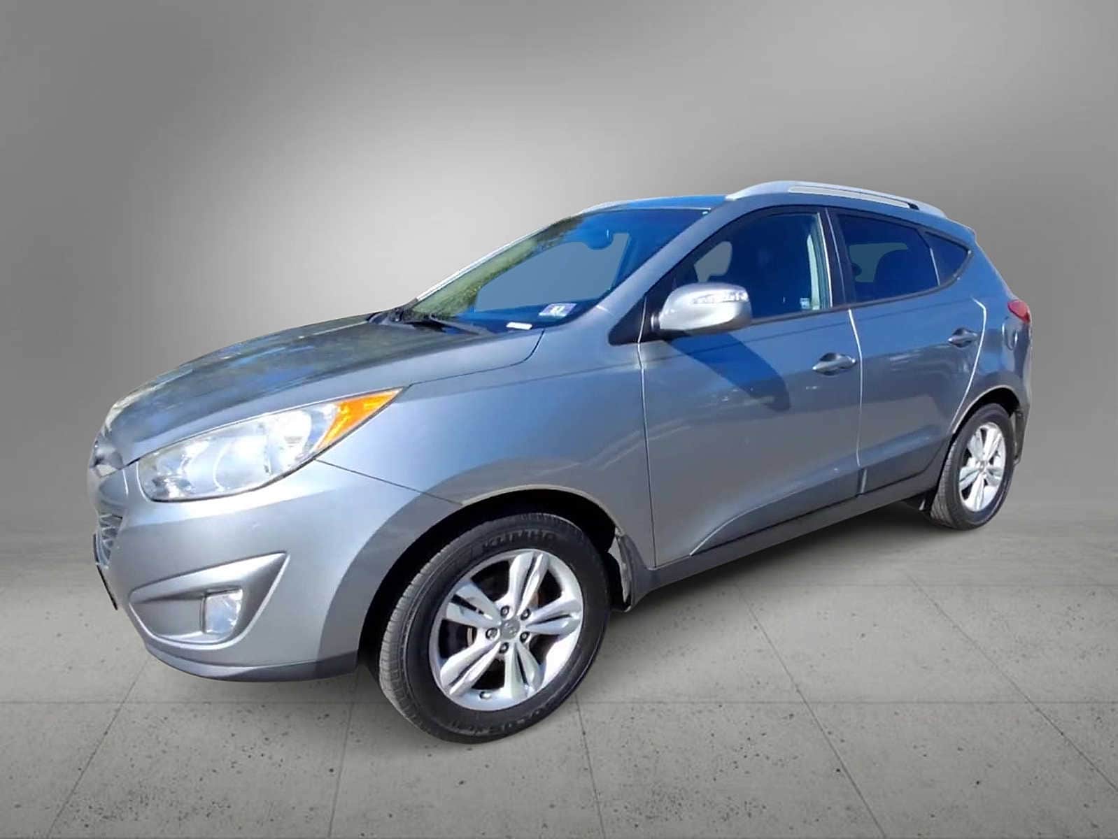 Thumbnail: 2013 Hyundai Tucson - 4