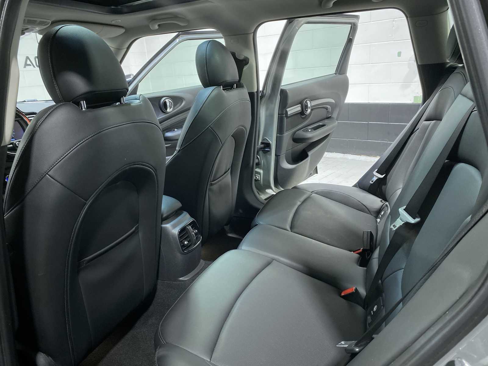 Thumbnail: 2019 MINI Cooper Clubman - 12