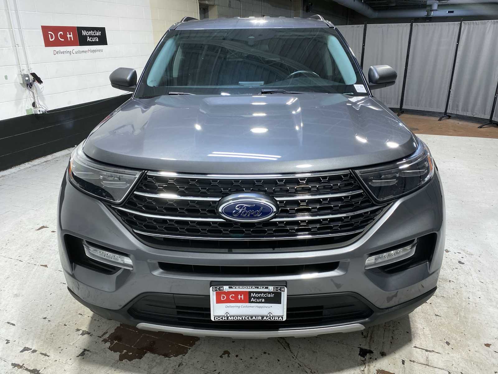 Thumbnail: 2022 Ford Explorer - 6