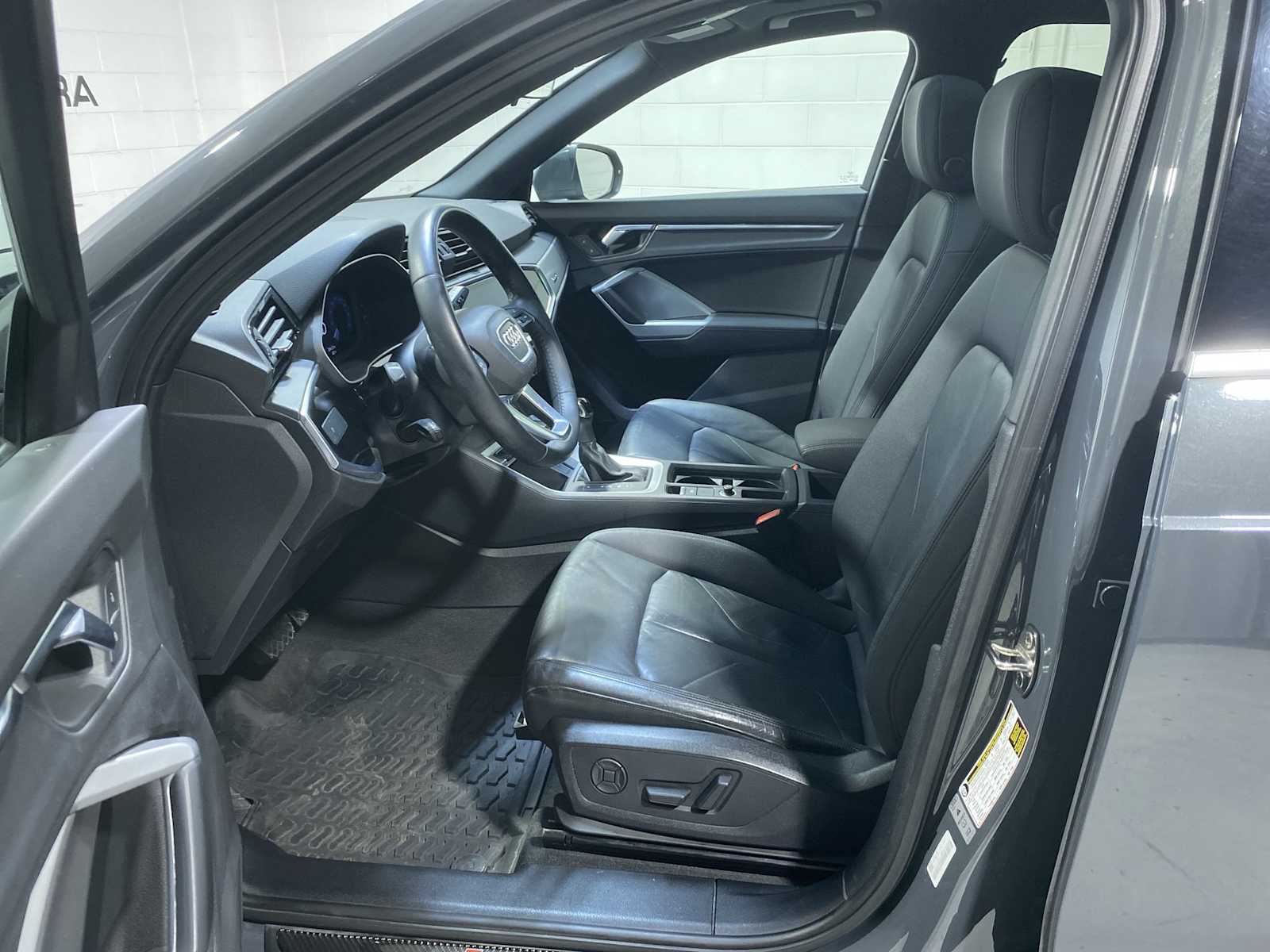 Thumbnail: 2019 Audi Q3 - 2