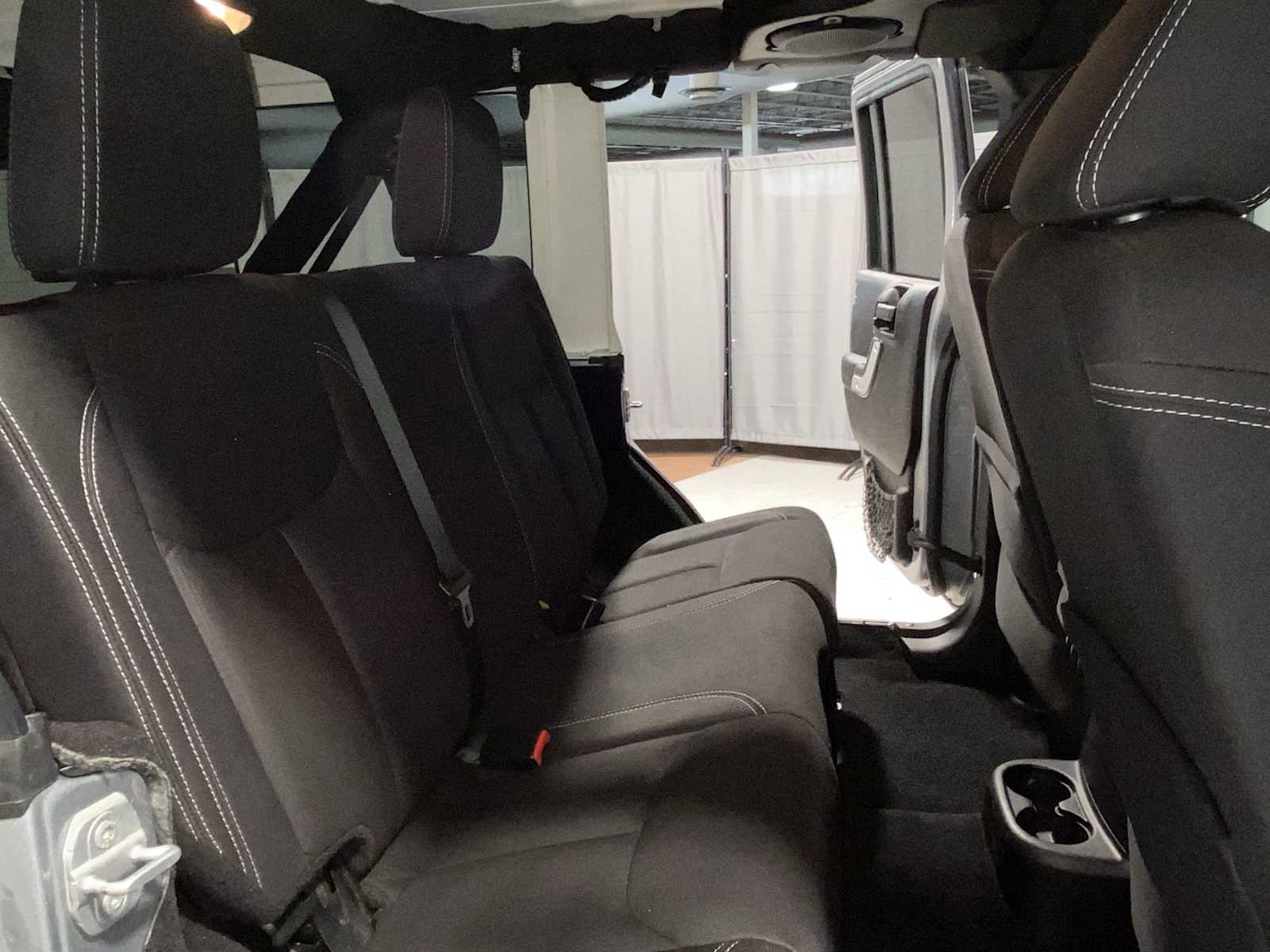 Thumbnail: 2013 Jeep Wrangler - 13