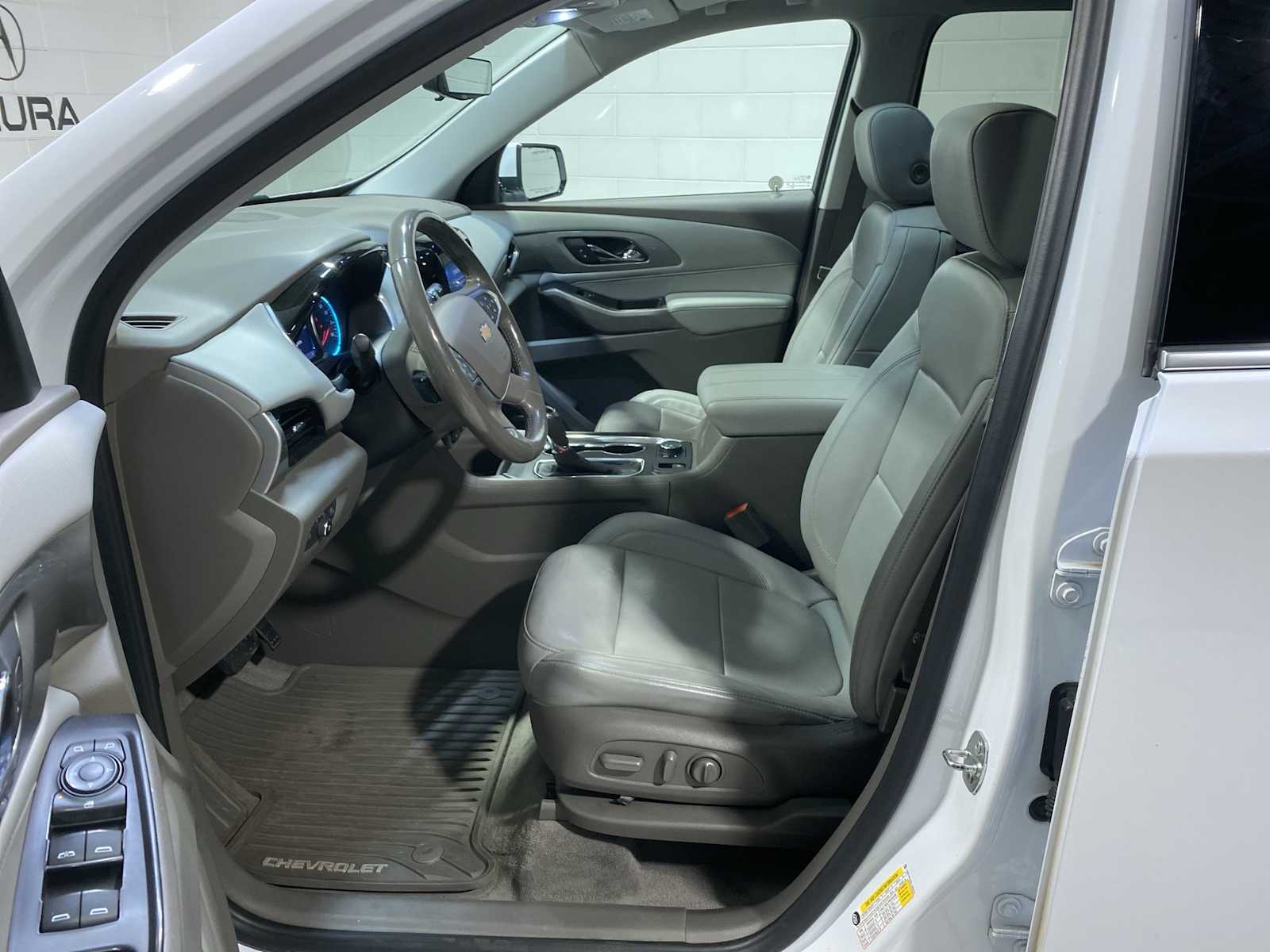 Thumbnail: 2020 Chevrolet Traverse - 2