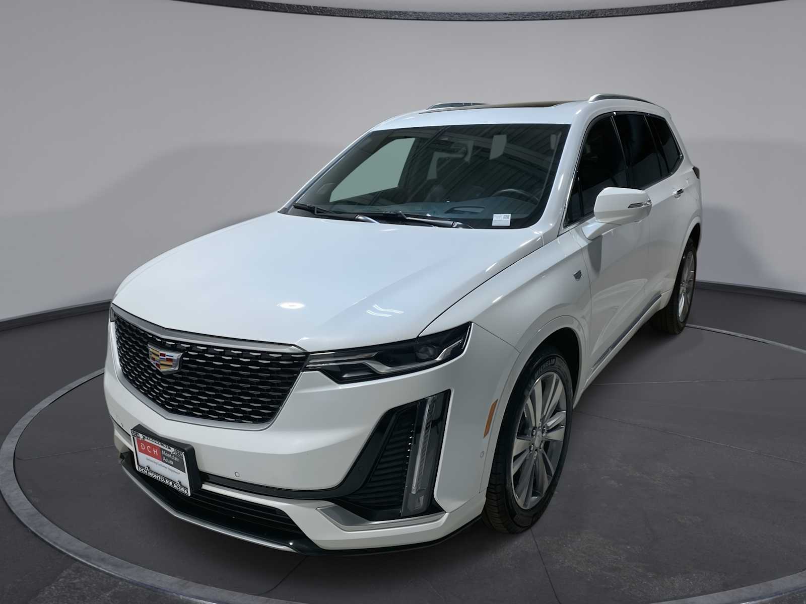 Thumbnail: 2023 Cadillac XT6 - 1